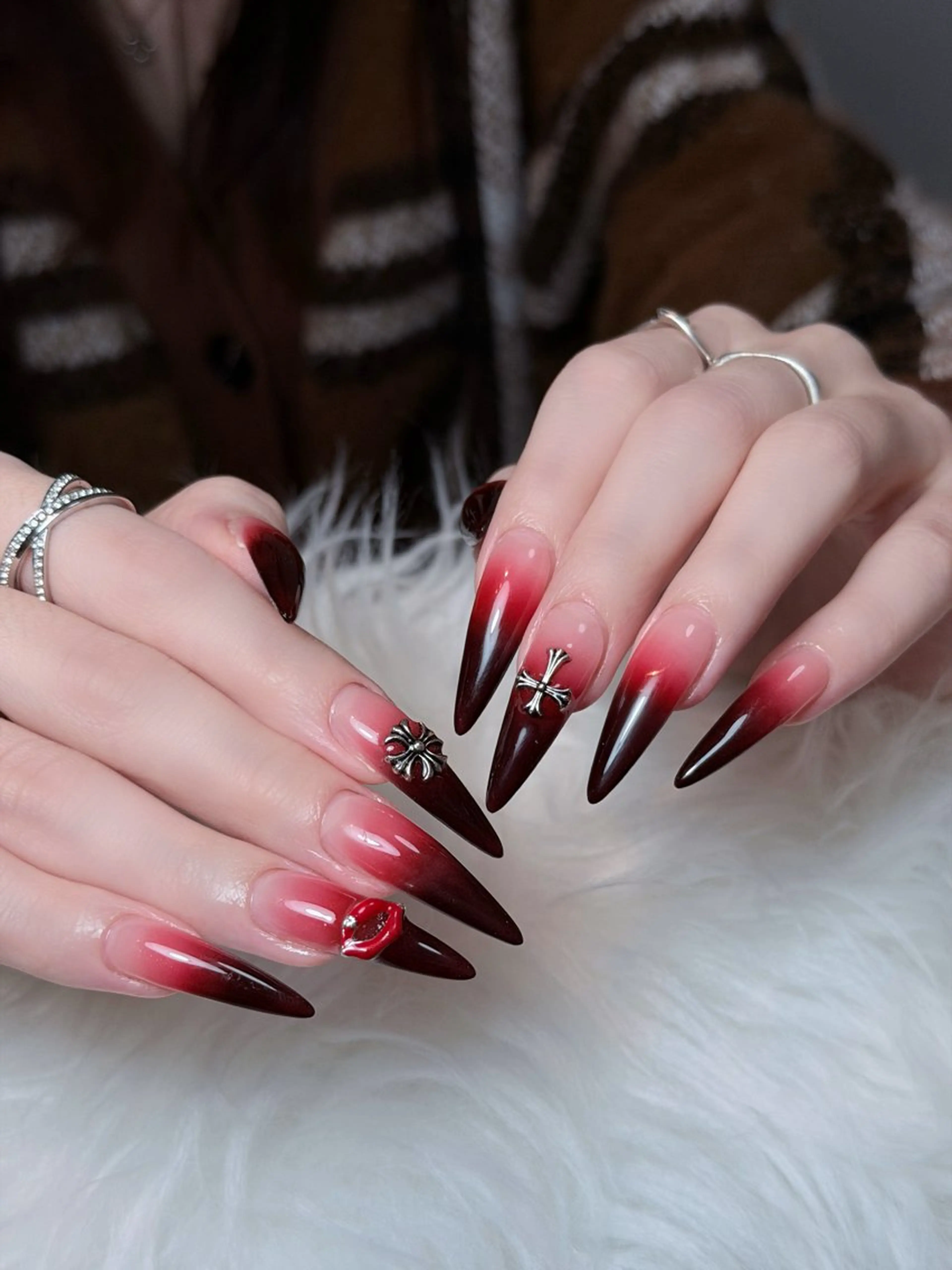 ネイル チークネイル ドット フレンチネイル グラデーション ハート ハンドネイル Julli NailStudioのネイルデザイン