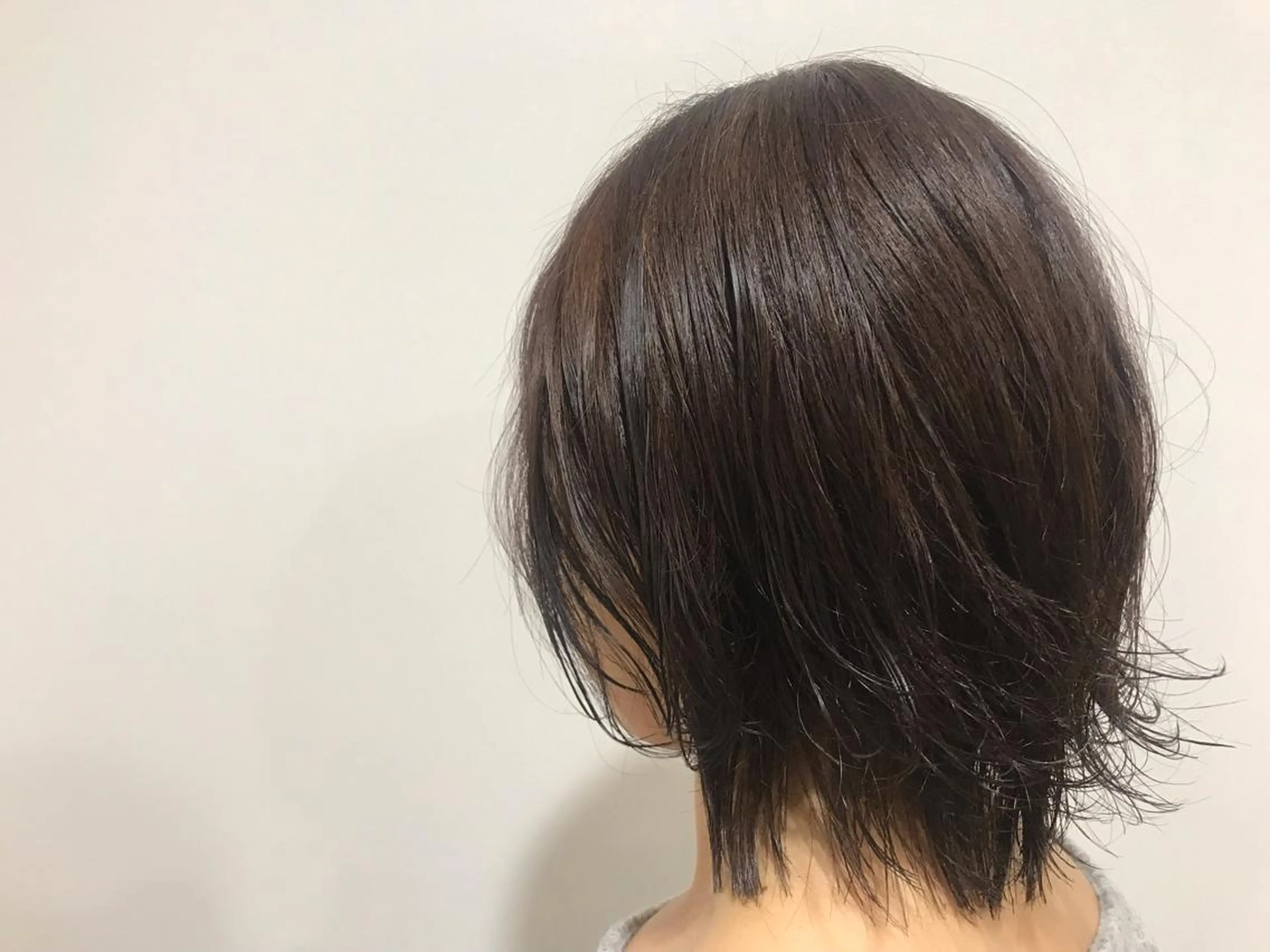 ショート 暖色カラー🍊 ボブ🌿顔周りcutのヘアスタイル