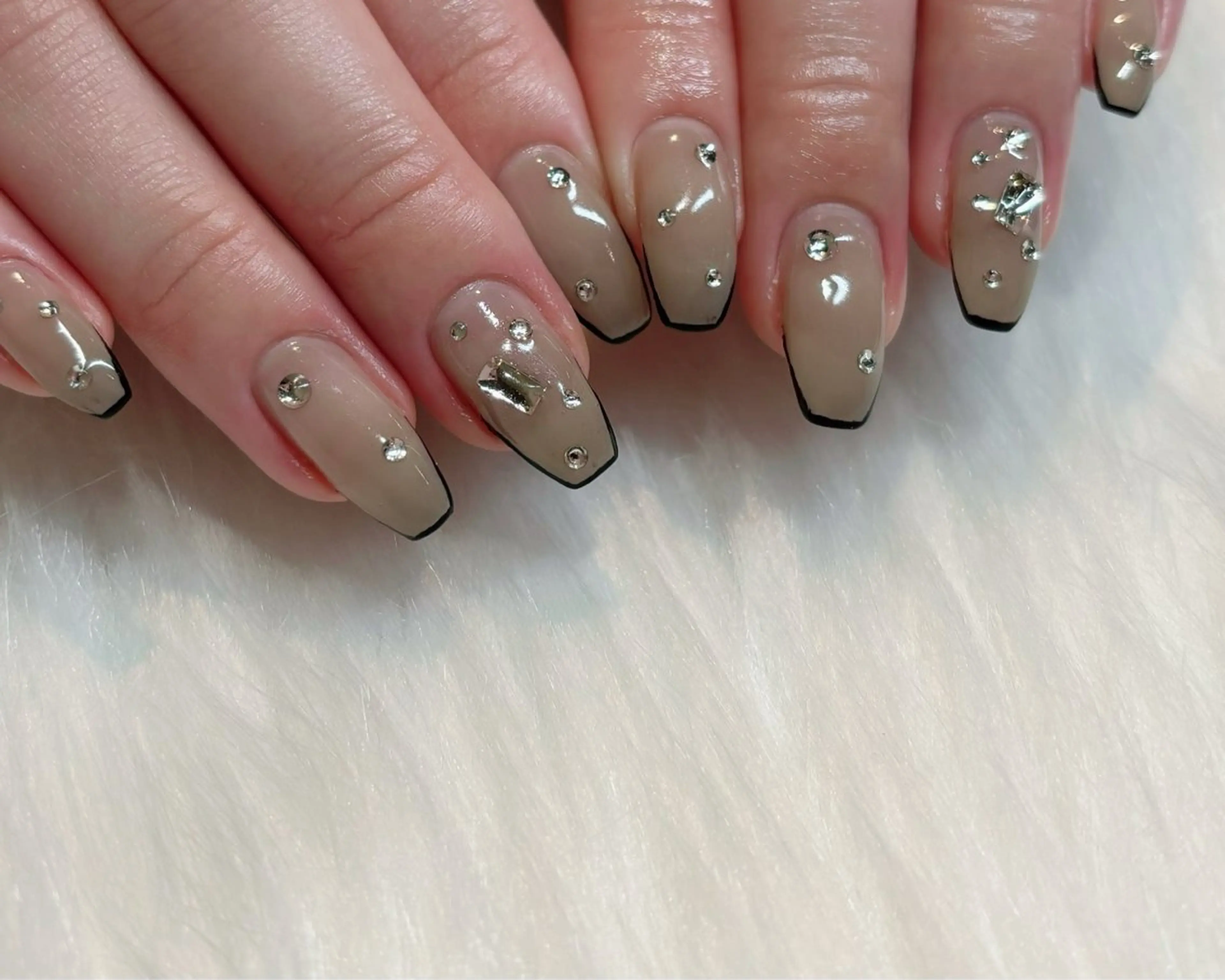 ネイル フレンチネイル スクエアネイル 米倉 五織のネイルデザイン