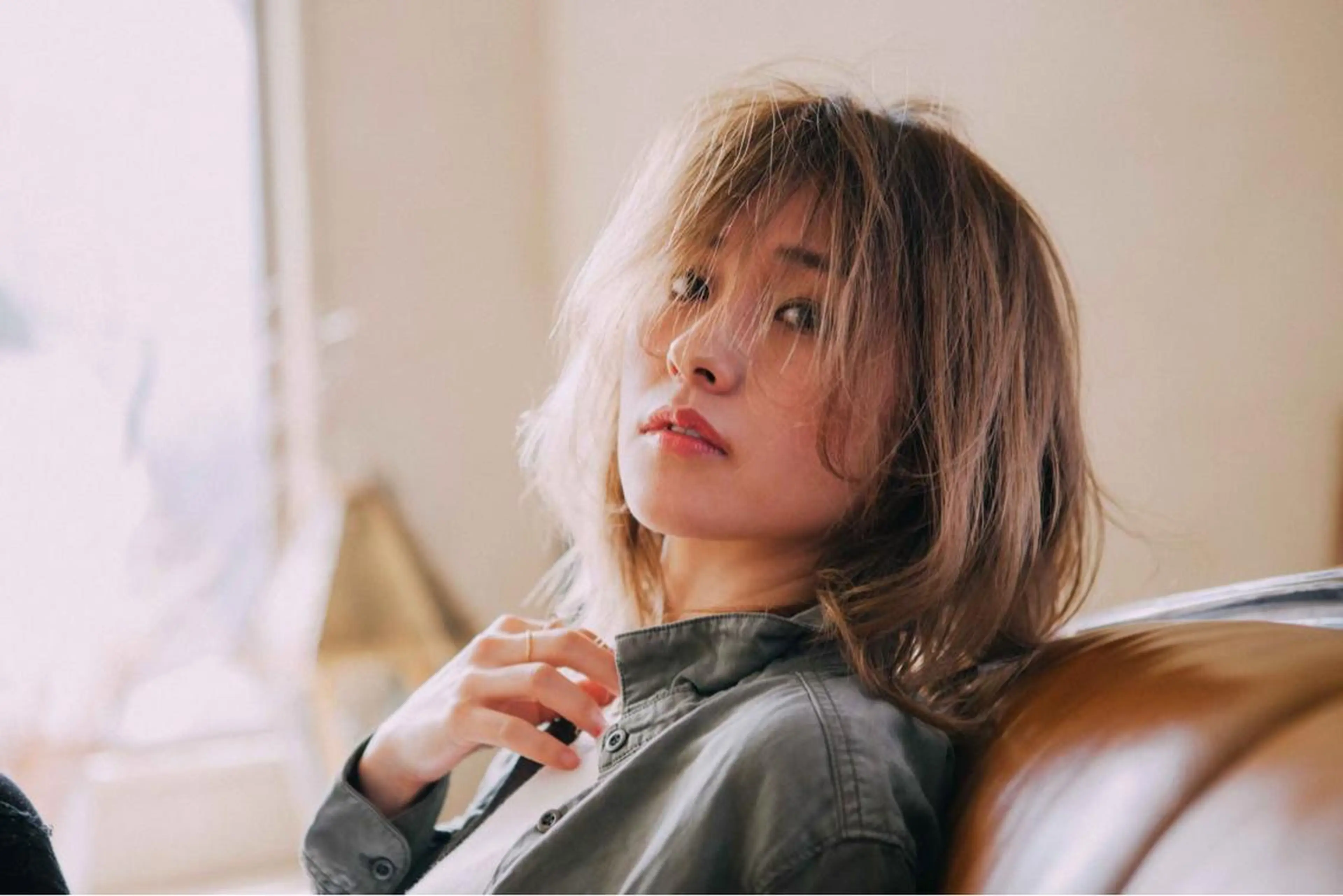 ミディアム カラー 遊佐 瑞紀のヘアスタイル