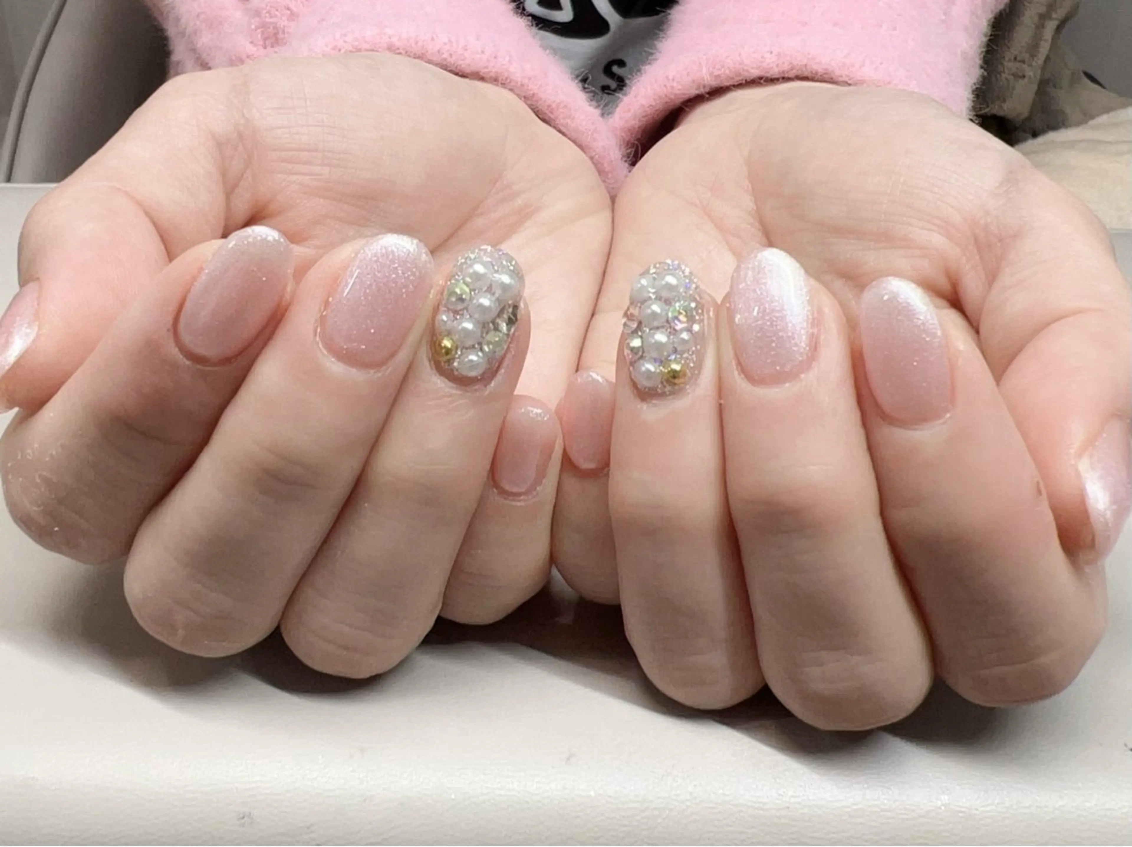 ネイル オーロラネイル フラッシュネイル フレンチネイル ガラスフレンチ グラデーション ハンドネイル Rika Nail ellaのネイルデザイン