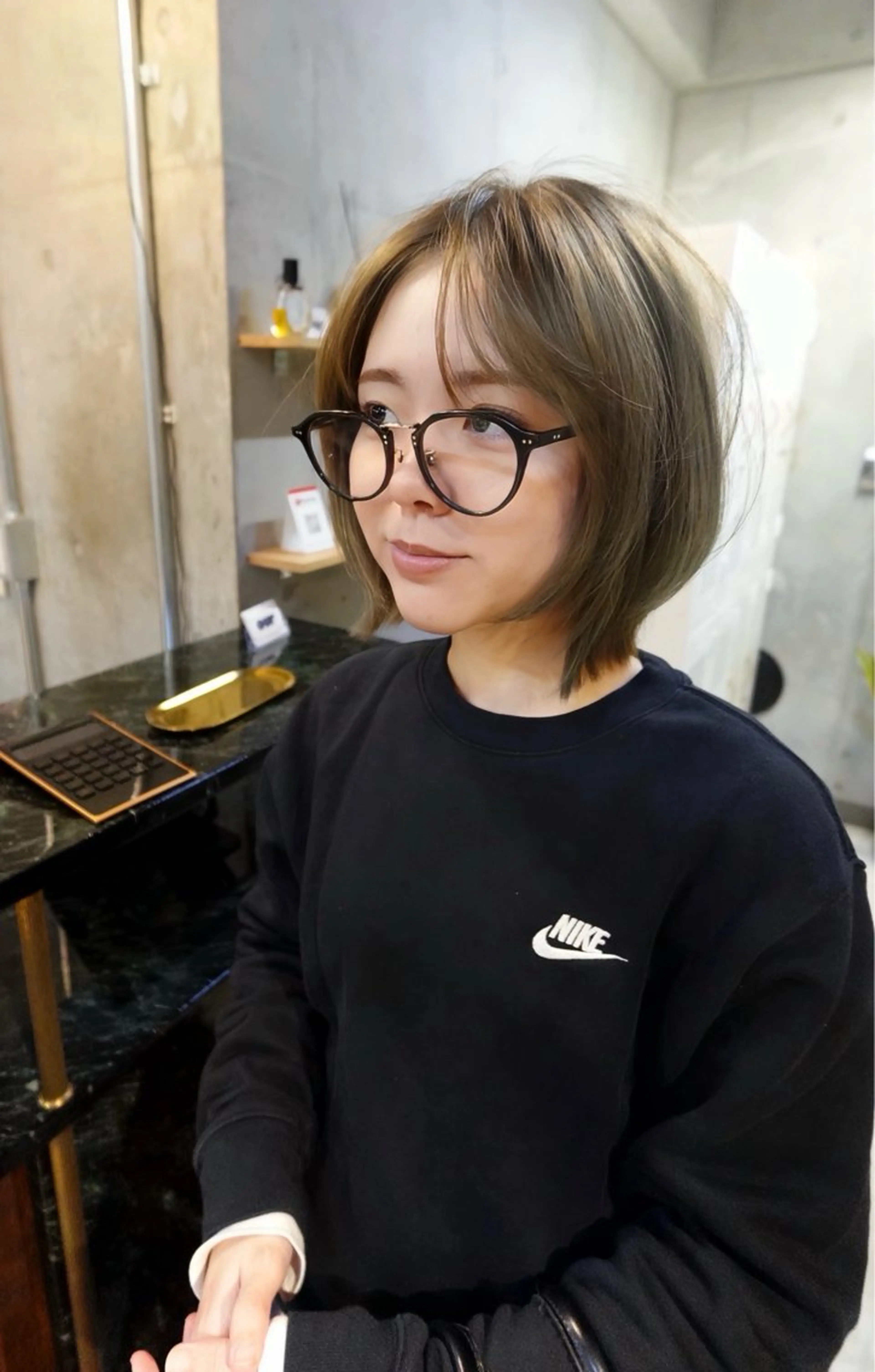 ショート カラー ボブレイヤー オリーブカラー ボブ レイヤーカット 鎌倉駅/髪質改善 ケラチン/RONUのヘアスタイル