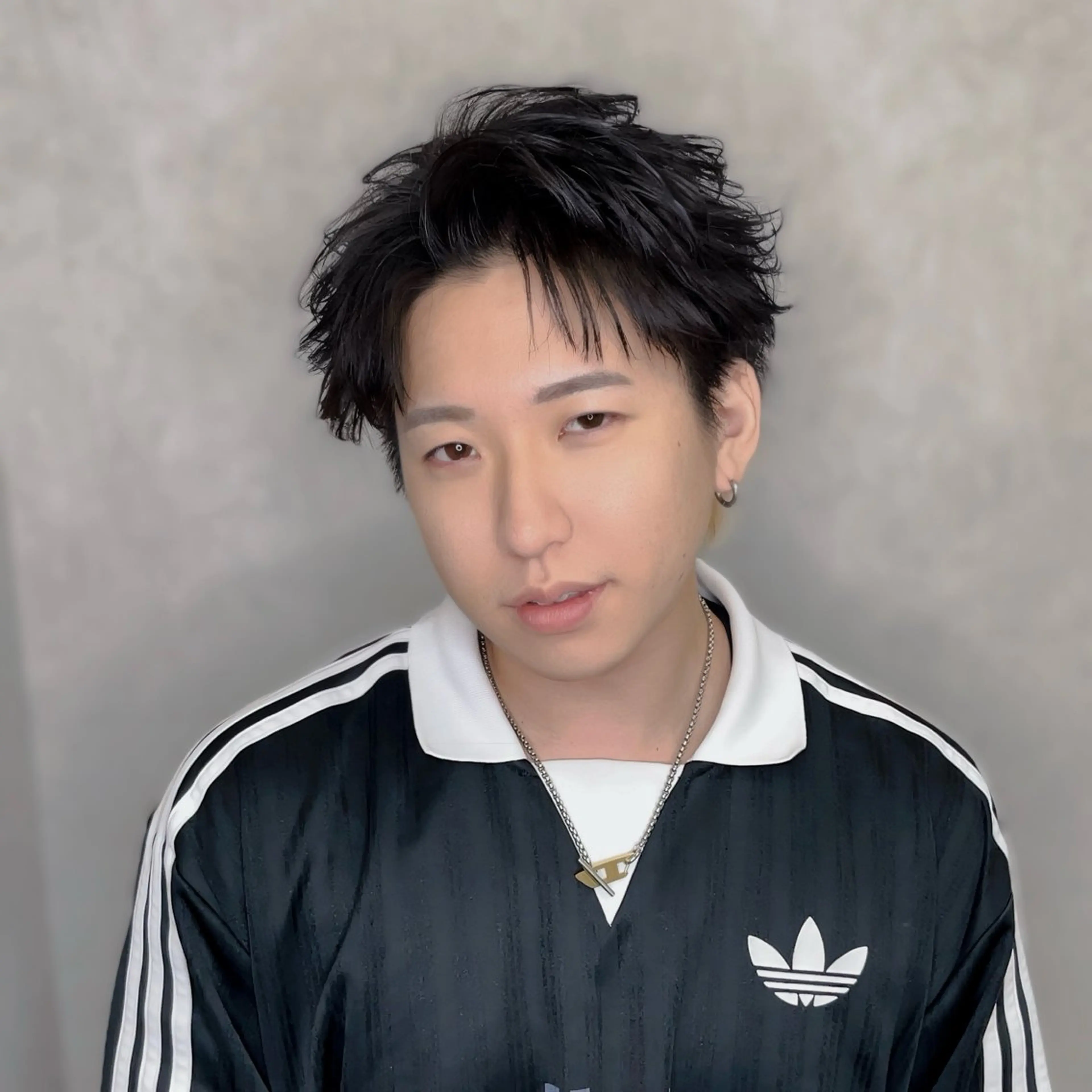 ショート メンズ フェザー/ゆるふわ パーマ/鐘ヶ江 航青のヘアスタイル