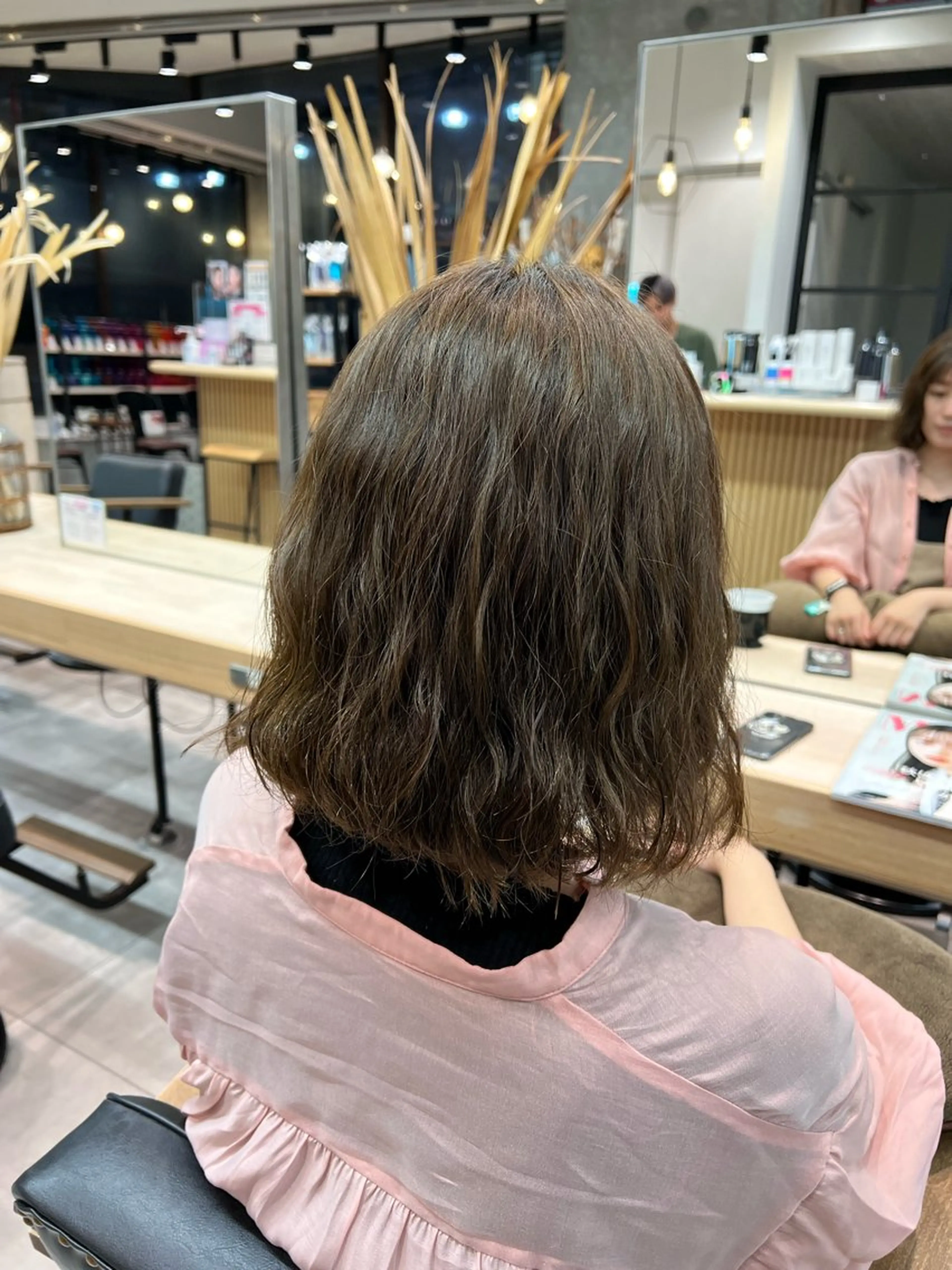 ミディアム カラー ヘアカラー トリートメント 🌞レイヤー×カラー 前川那津美🌞のヘアスタイル