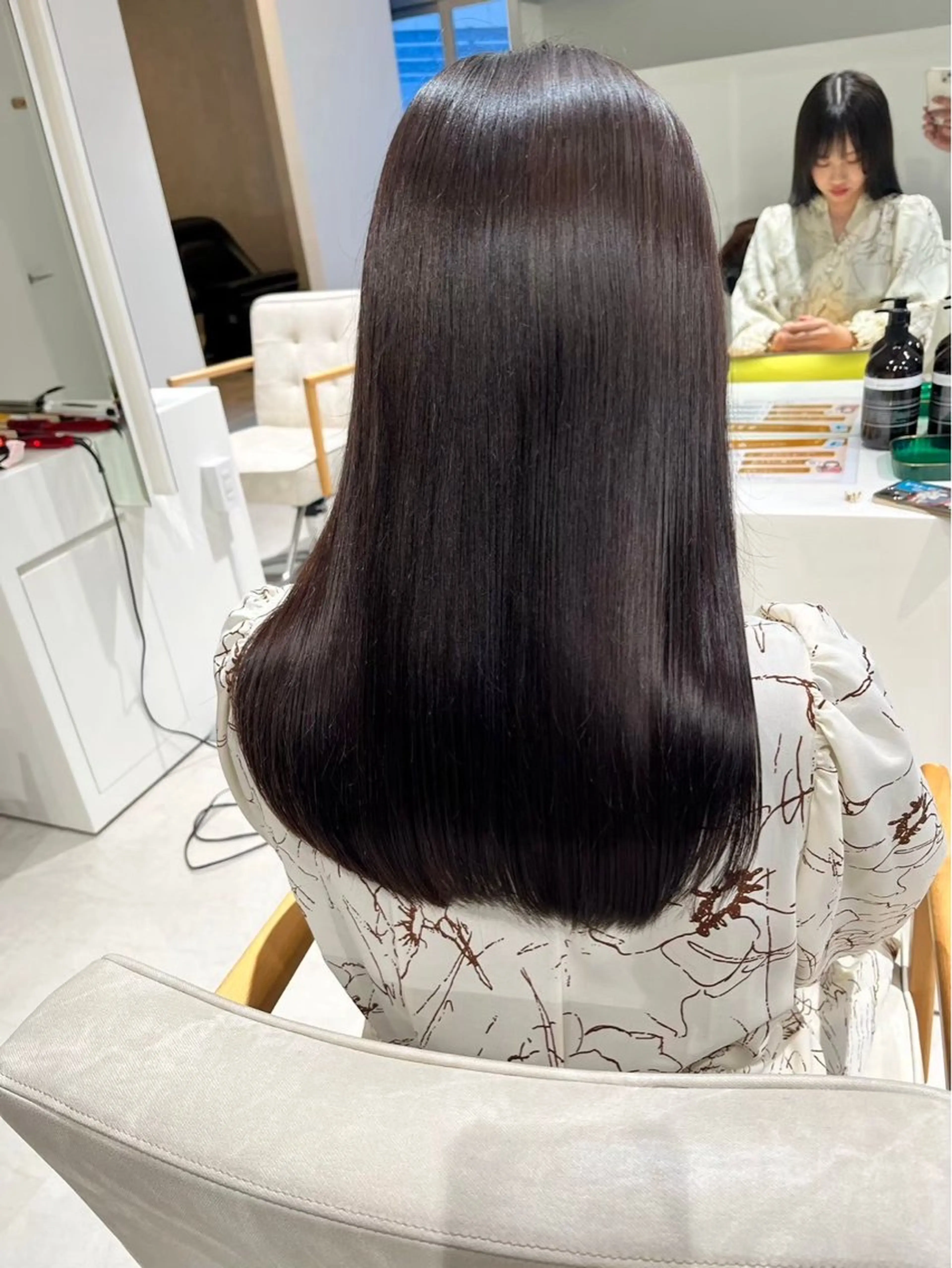 カラー Chill所属・艶カラー / あおいのヘアスタイル