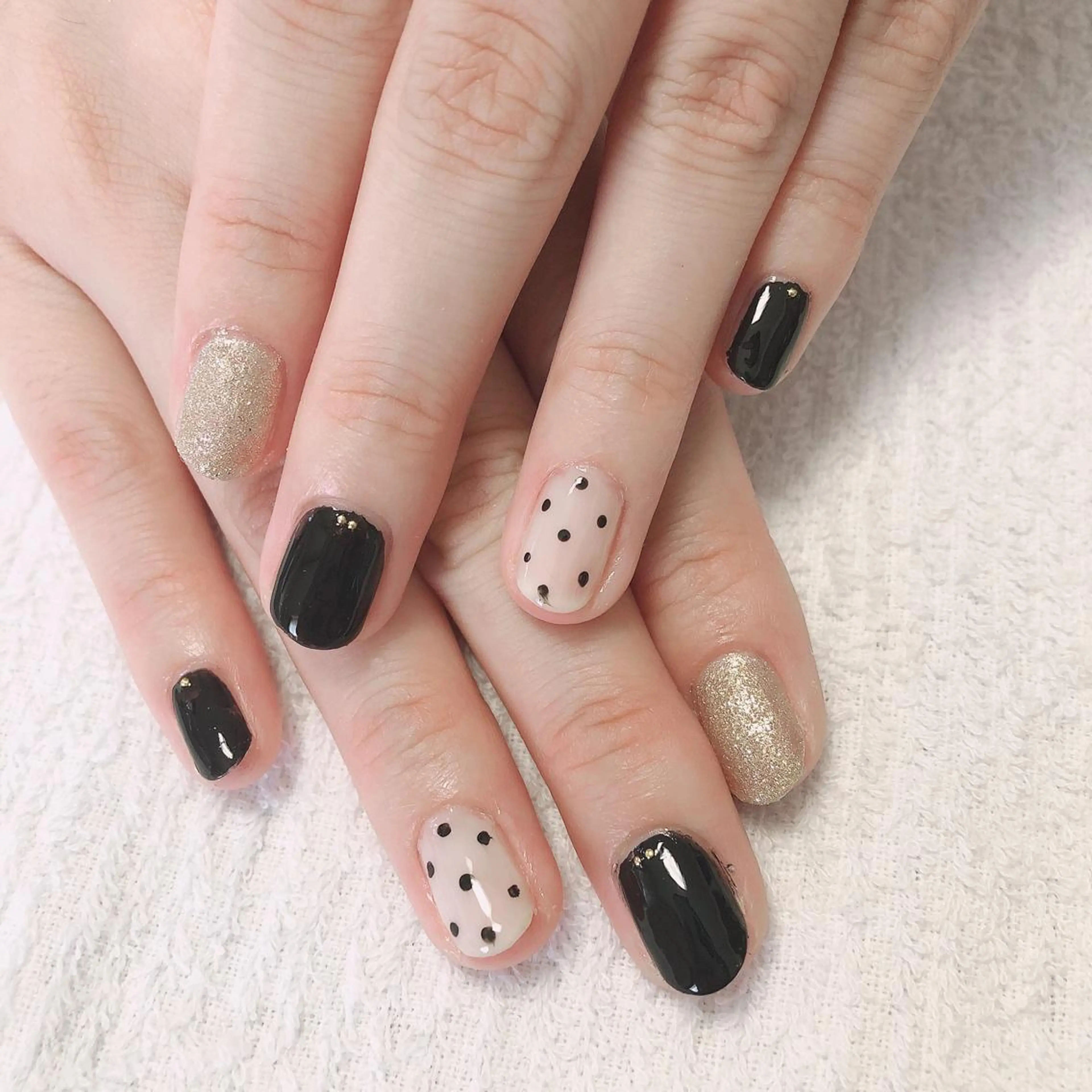 ネイル ゴールド 結城 怜菜のネイルデザイン