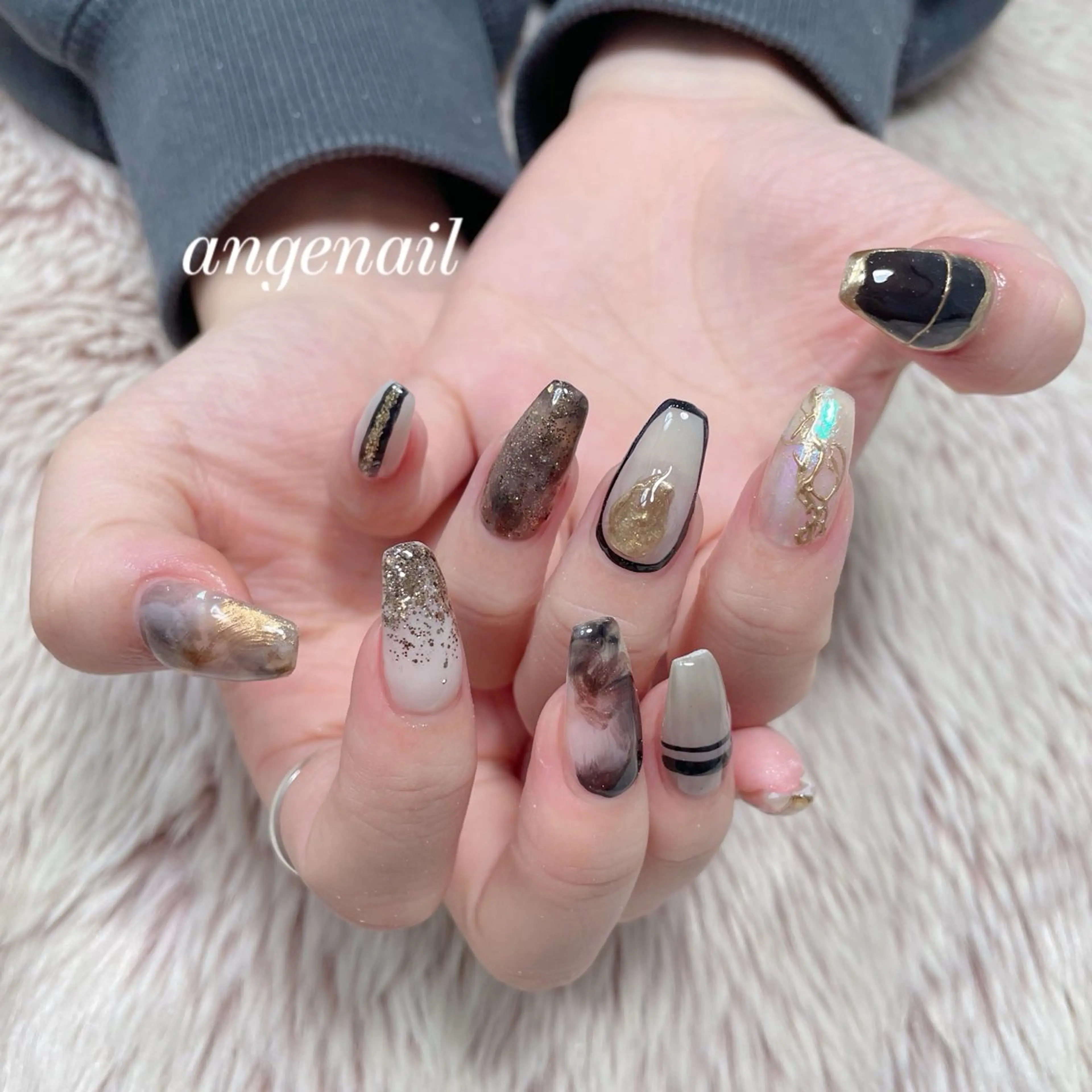 ネイル ハンドネイル オーナーネイリスト MAKIのネイルデザイン