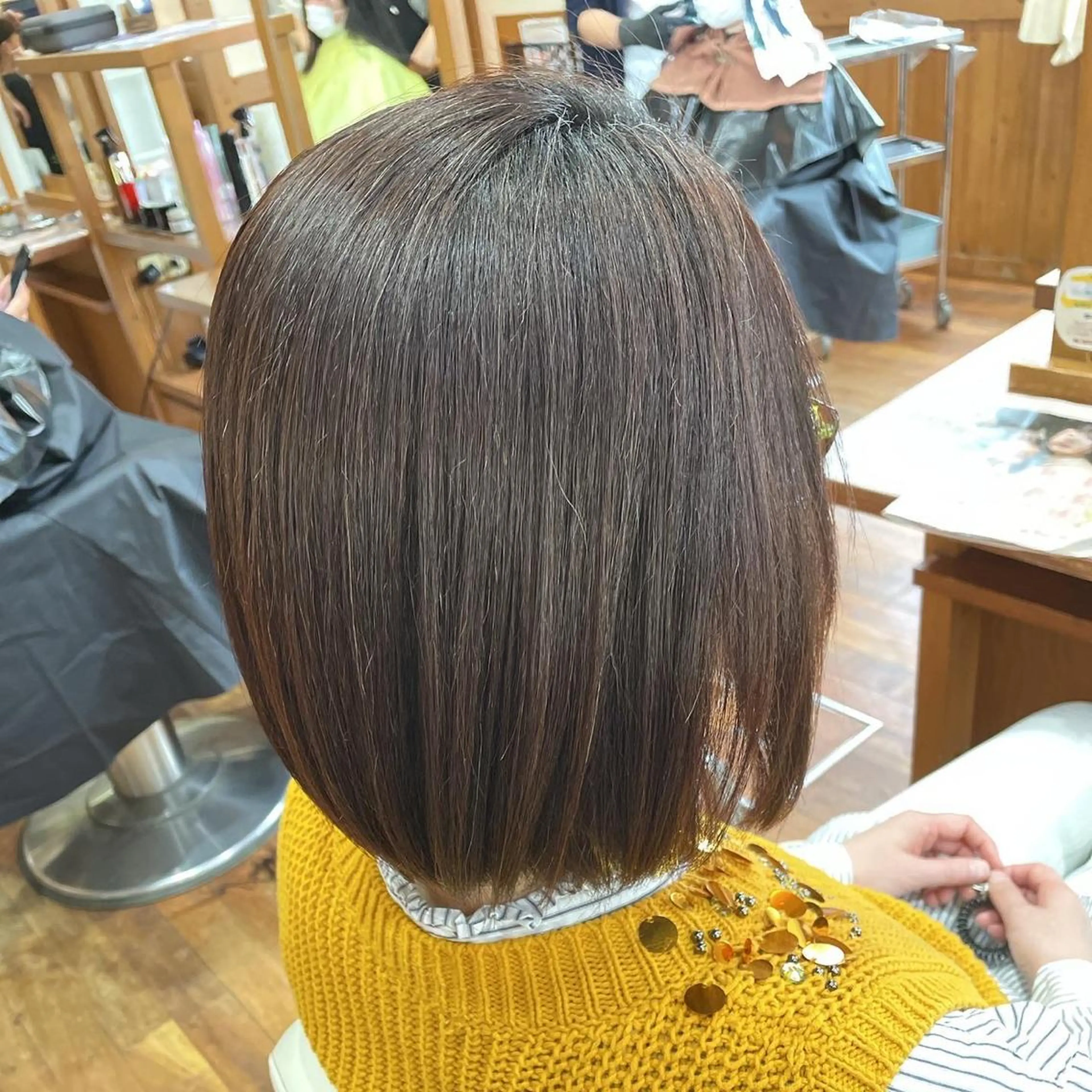 ミディアム パーマ カット 縮毛矯正 トリートメント 川田 理紗子のヘアスタイル