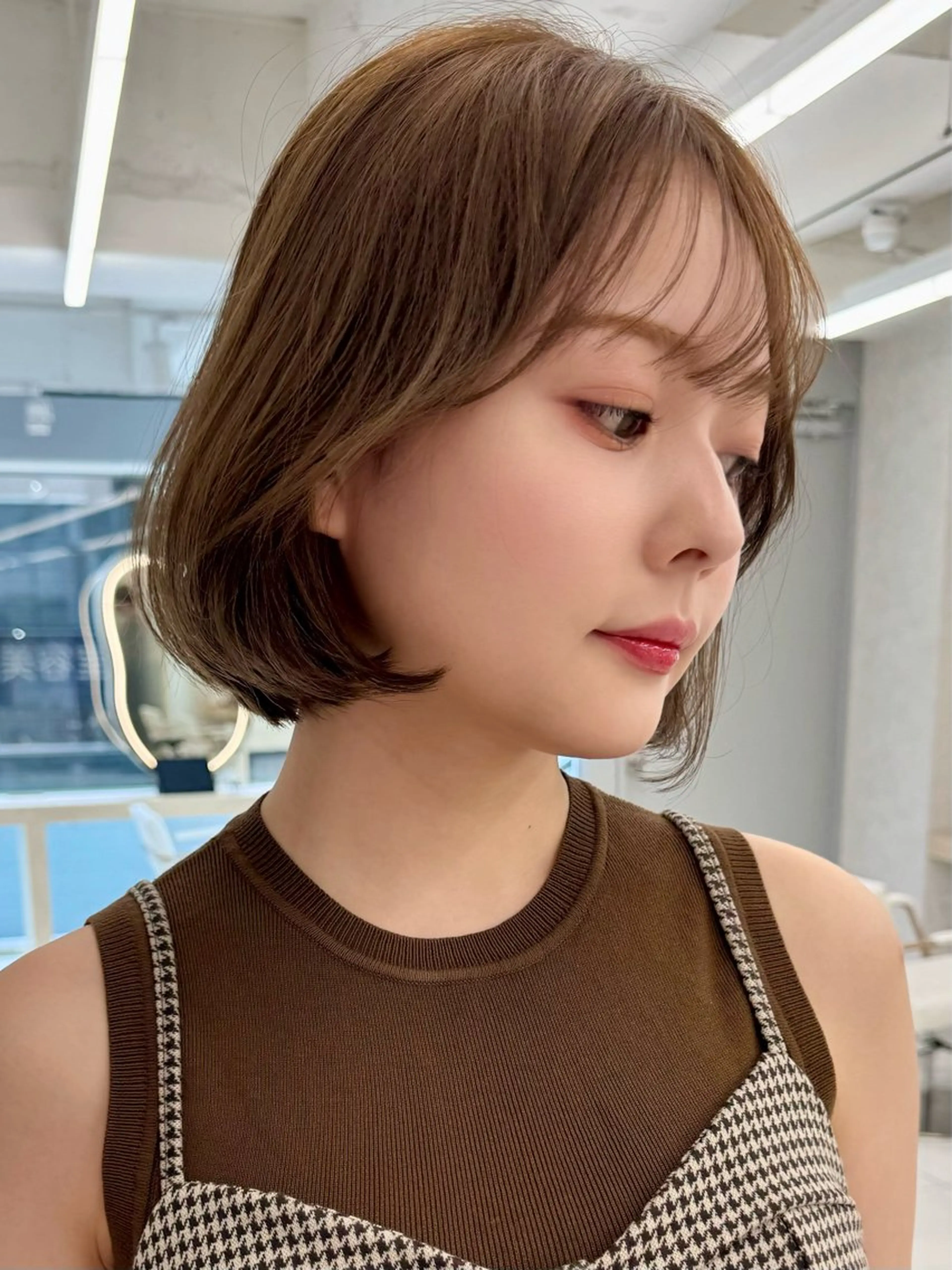 ミディアム 三鷹で1番ショート ボブをカットする新谷のヘアスタイル