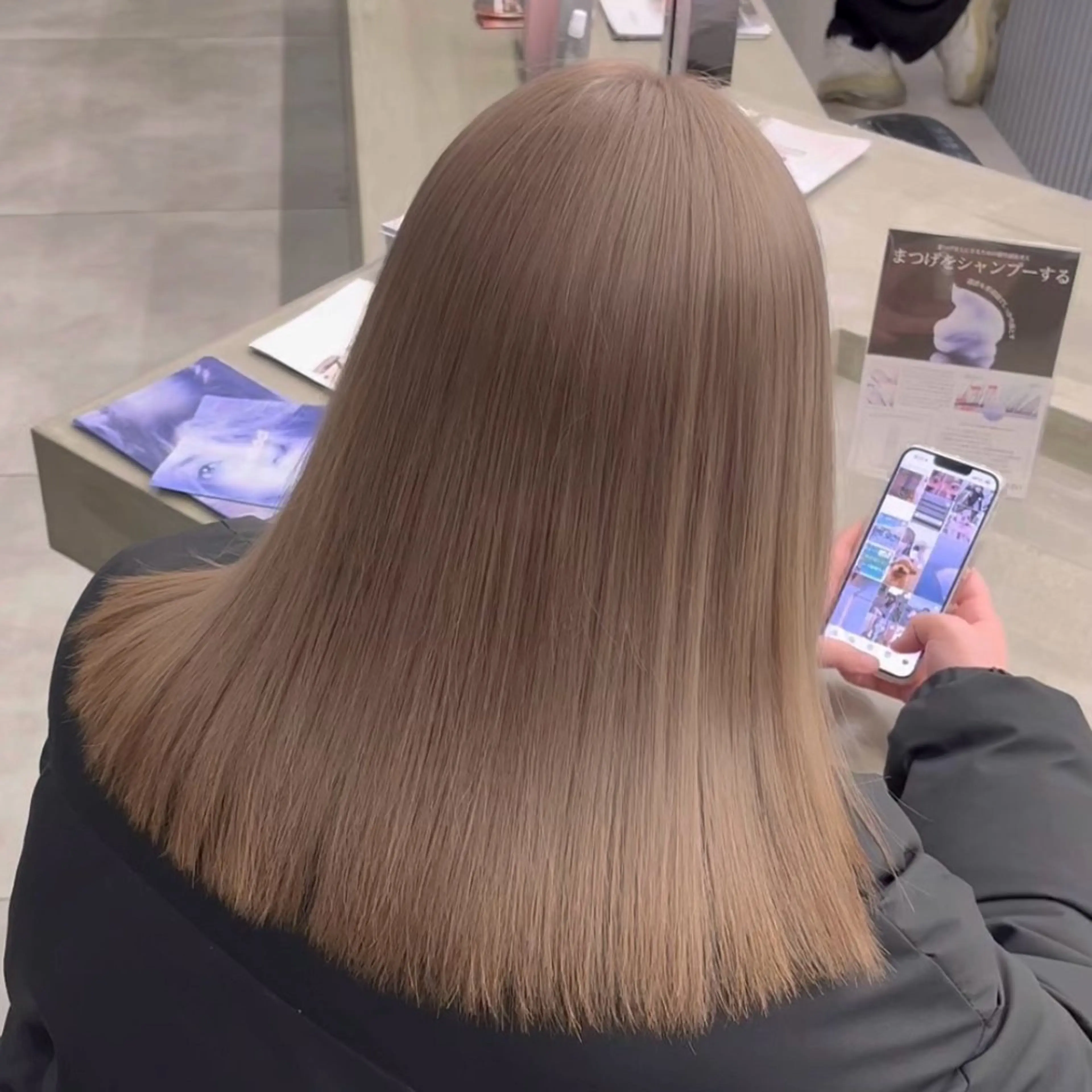 ミディアム 顔まわりレイヤー 外国人風カラー レイヤーカット トリートメント 【レイヤー×透明感 カラー】mayaのヘアスタイル