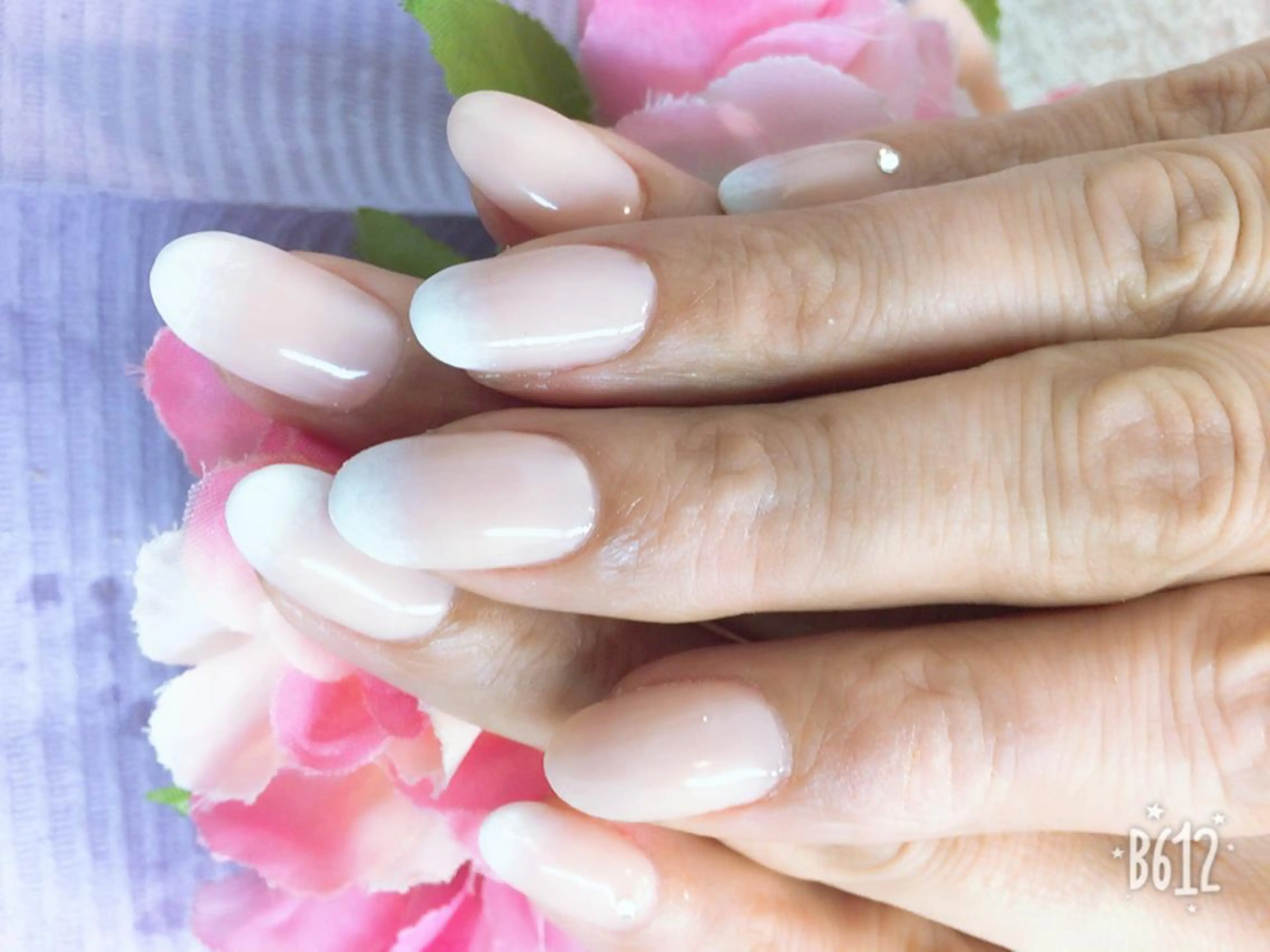 ネイル MARIANAIL マリアネイル所属・川上 真智子のネイルデザイン