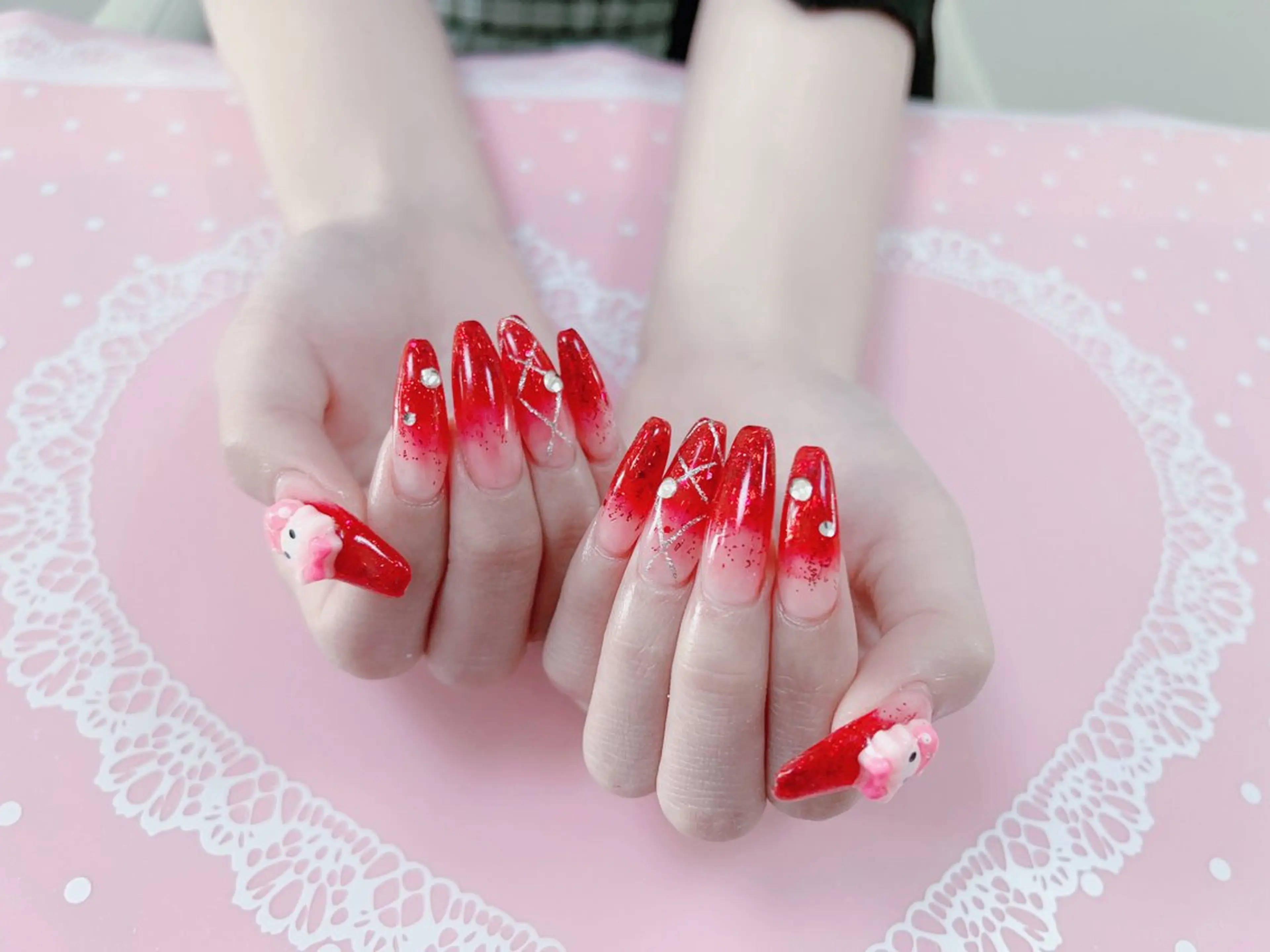 ネイル はぴねす所属・横浜 美夢のネイルデザイン