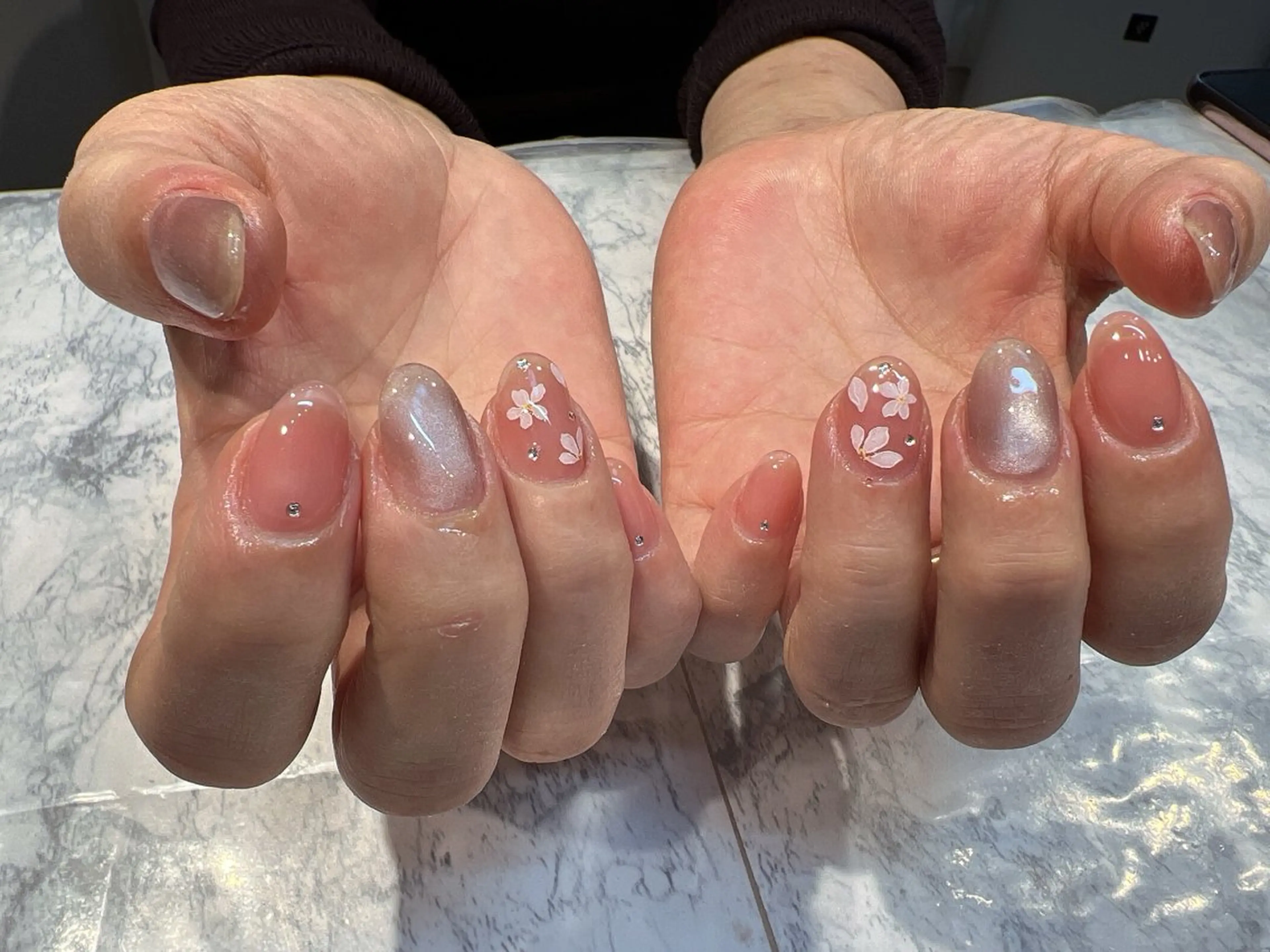 ネイル ハンドネイル Lavish nailのネイルデザイン