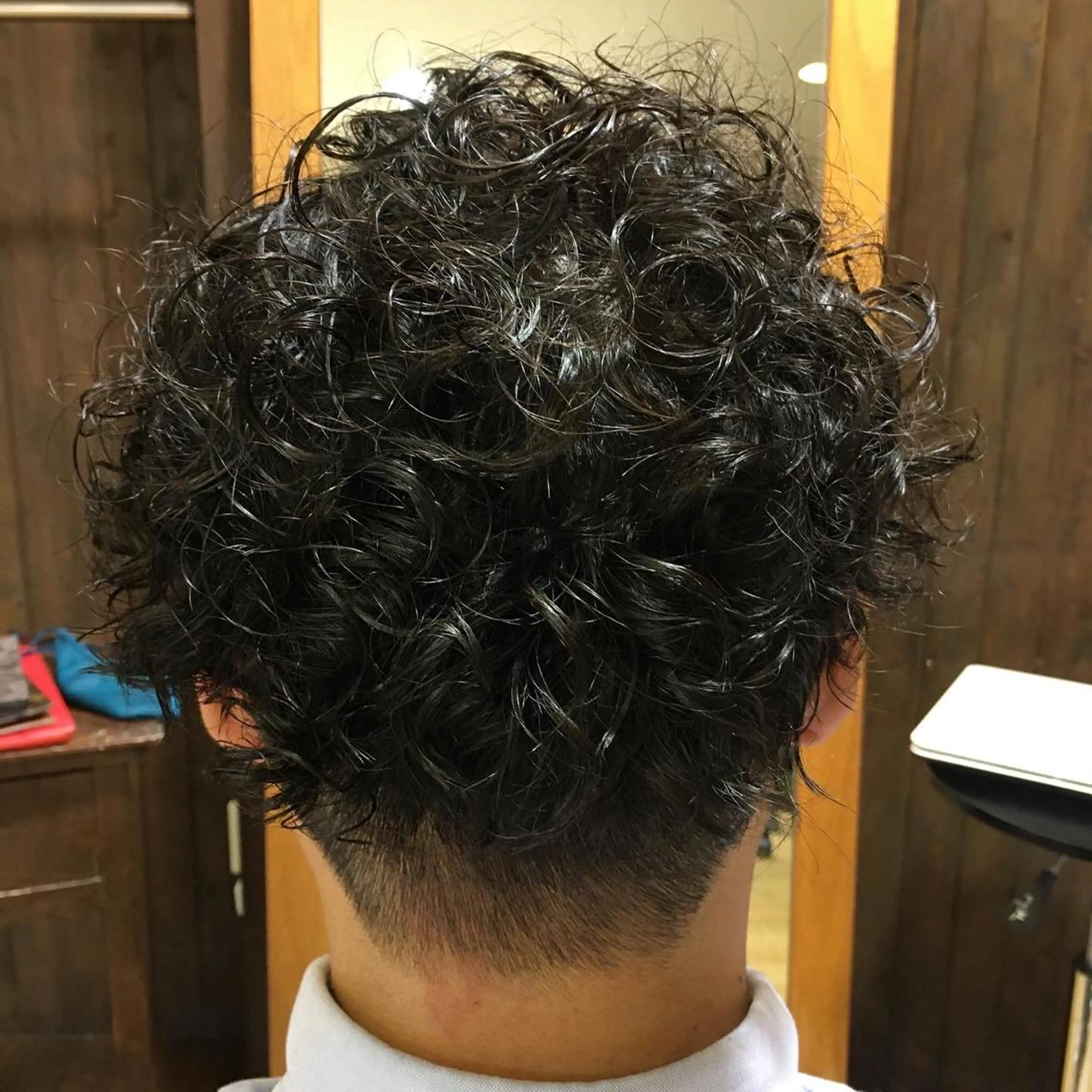 ハードな、リッジ感のある強めのパーマ（カット無）の写真