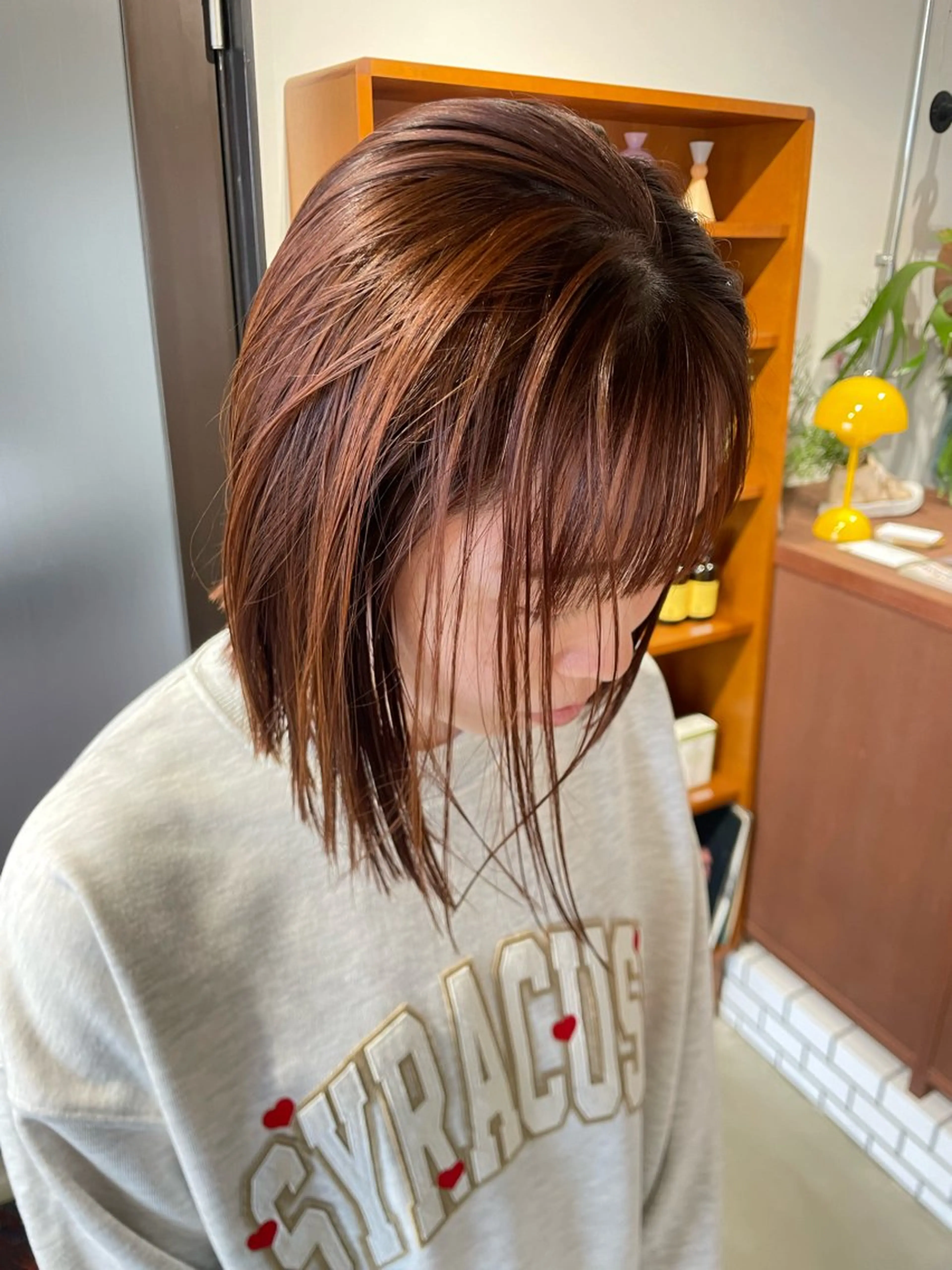 ミディアム カラー 切りっぱなしボブ ボブ kaito /都立大学herのヘアスタイル