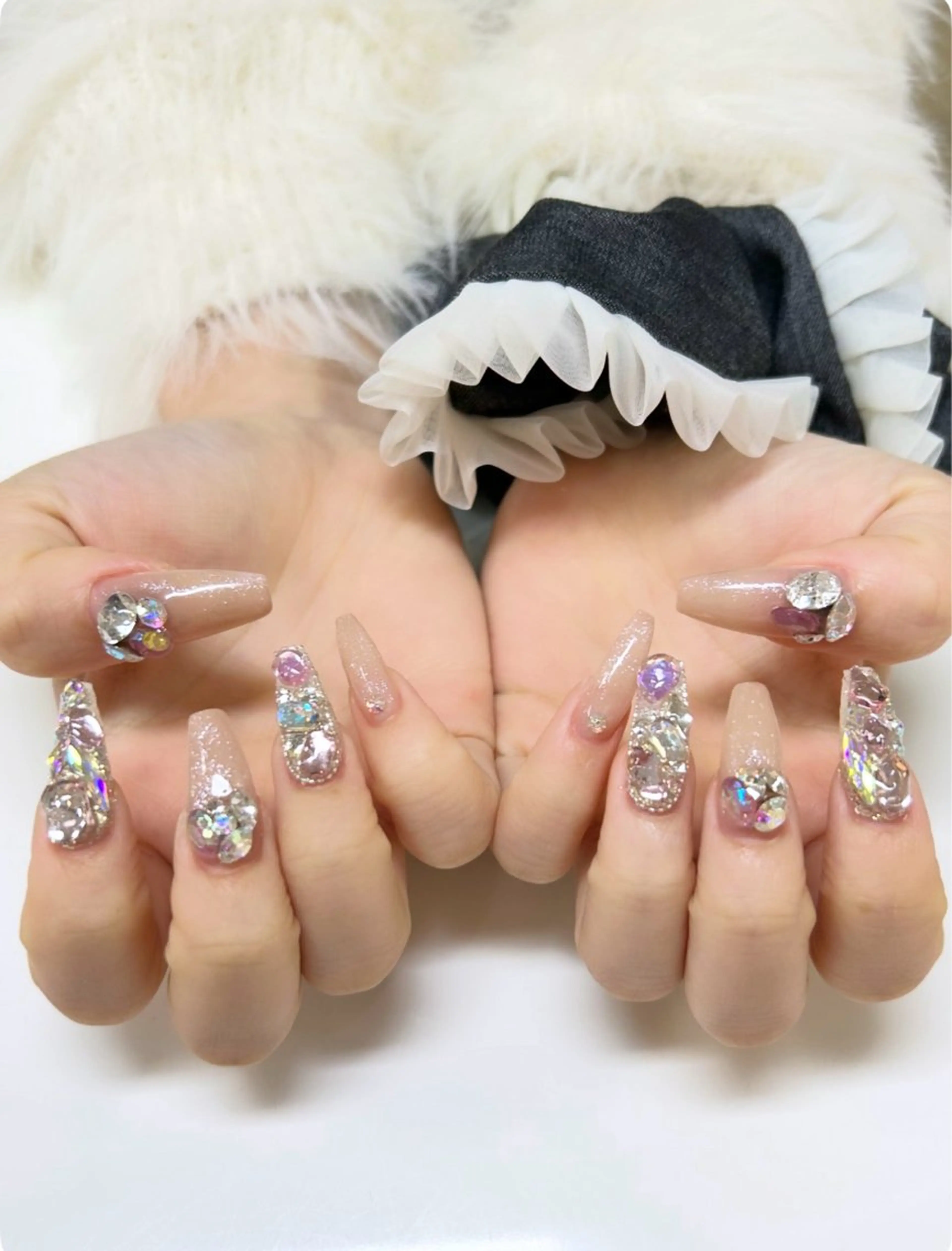 ネイル Roi〈ロア〉 Yunaのネイルデザイン