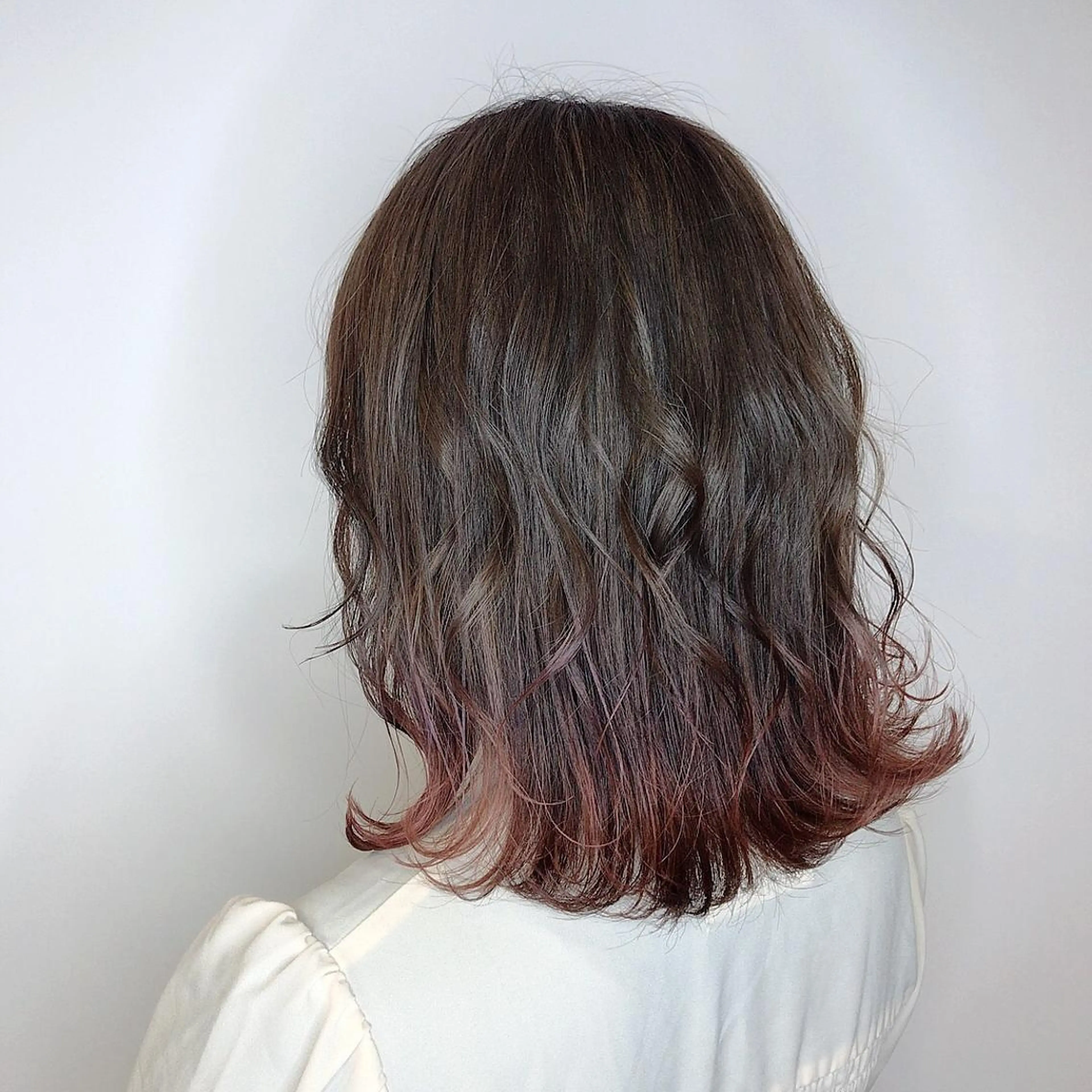 ミディアム カラー LUXBE LUCE ひなののヘアスタイル