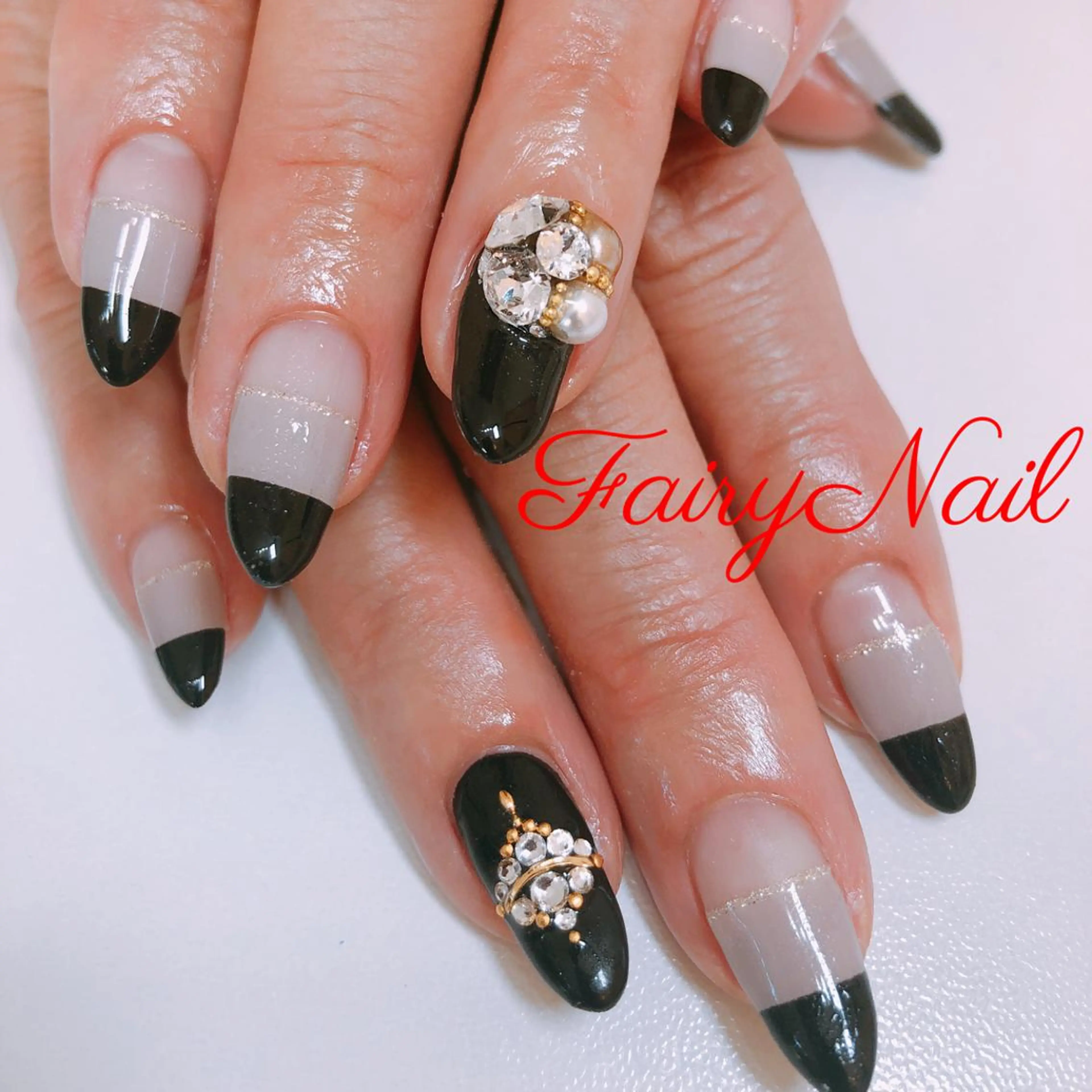 ネイル ゴージャス ストーンネイル Fairy nailのネイルデザイン