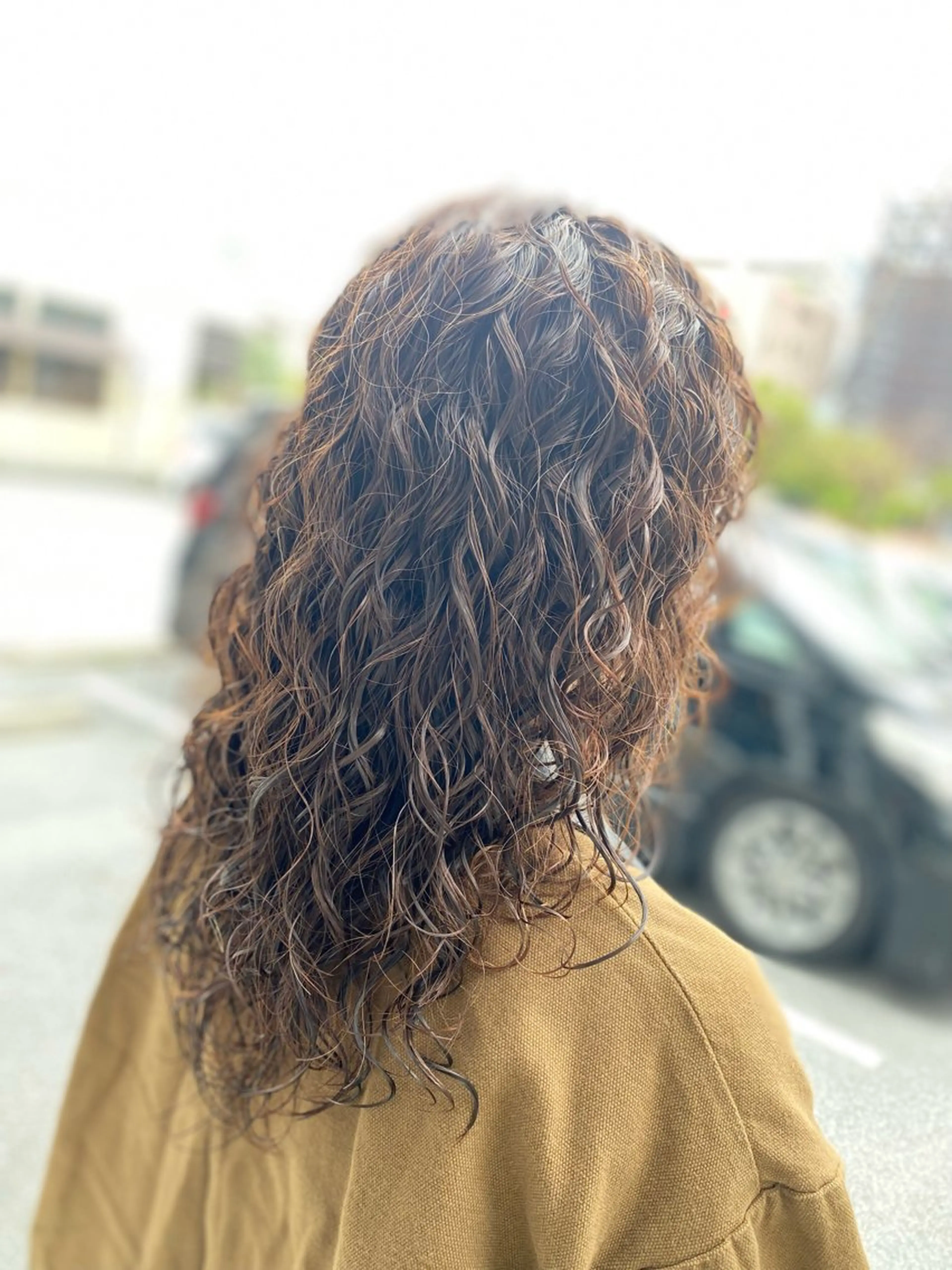 ロング パーマ カット パーマ 饒平名 知也のヘアスタイル