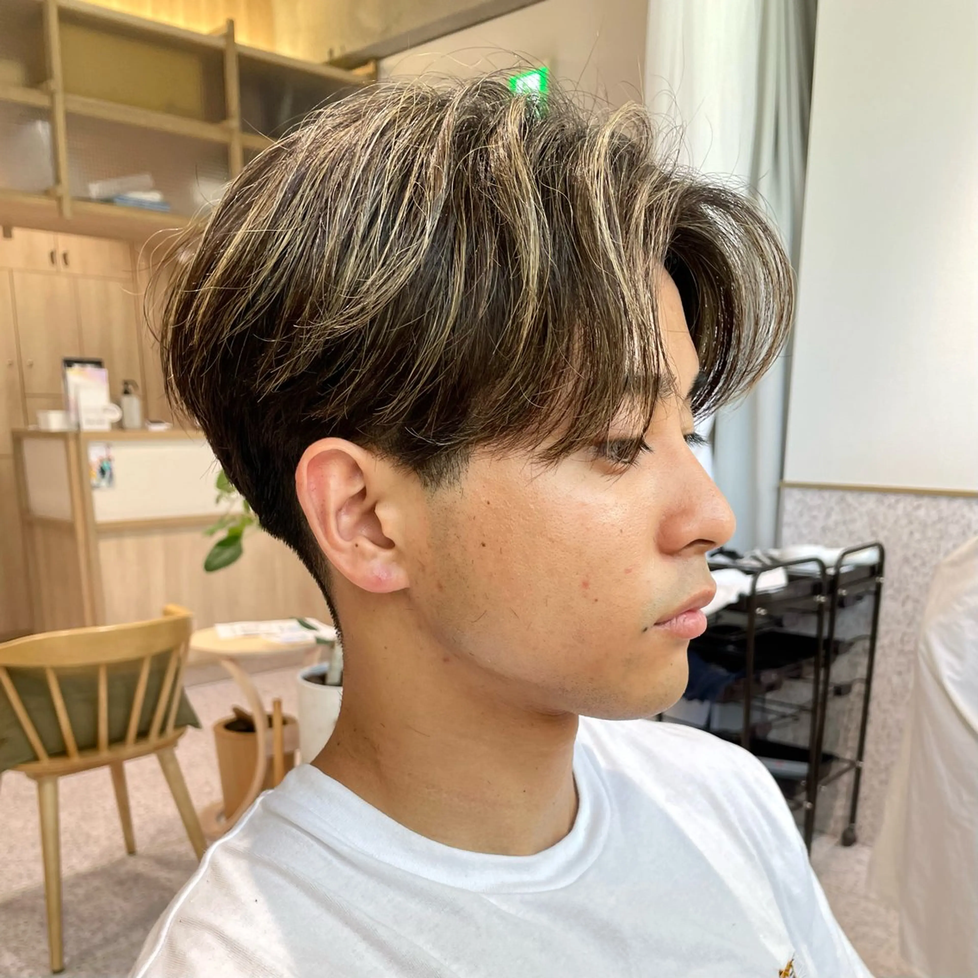 カラー メンズ メンズメッシュ メッシュ メンズ指名no'1 佐藤　亘のヘアスタイル