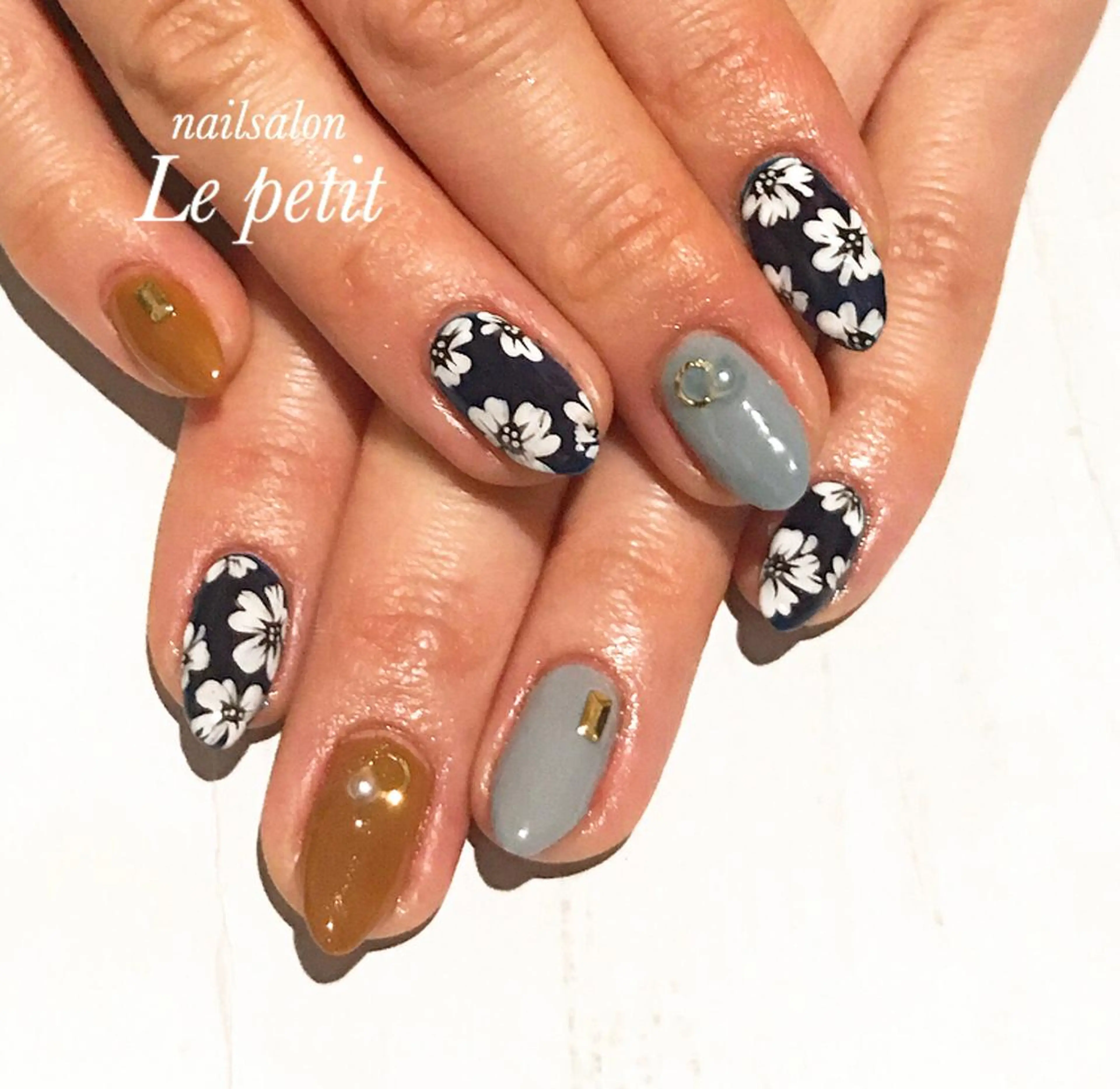 ネイル 石野 広佳のネイルデザイン