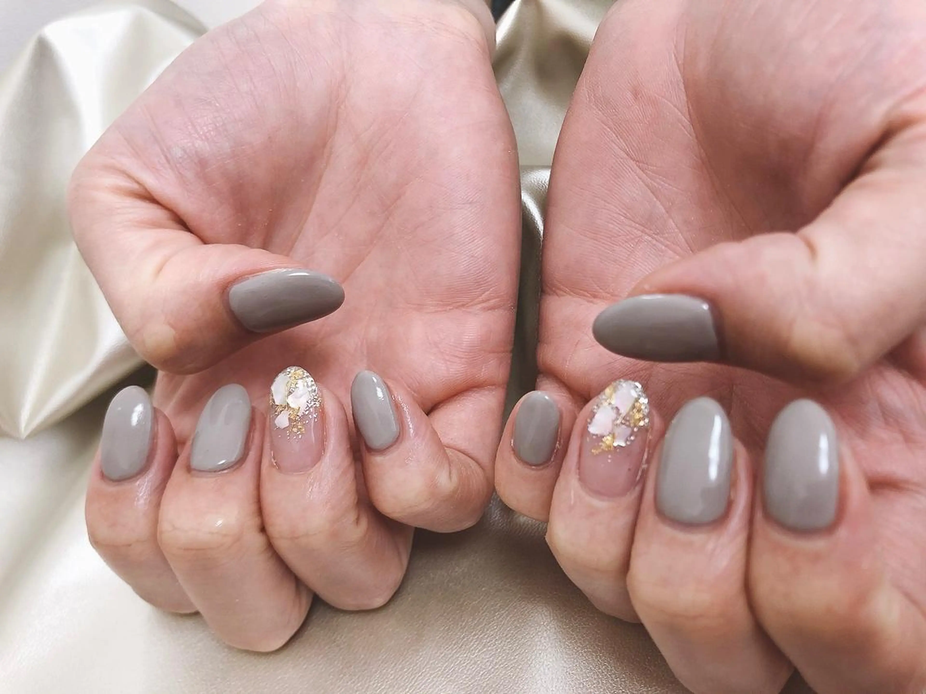 ネイル キラキラネイル mogunail &blowのネイルデザイン