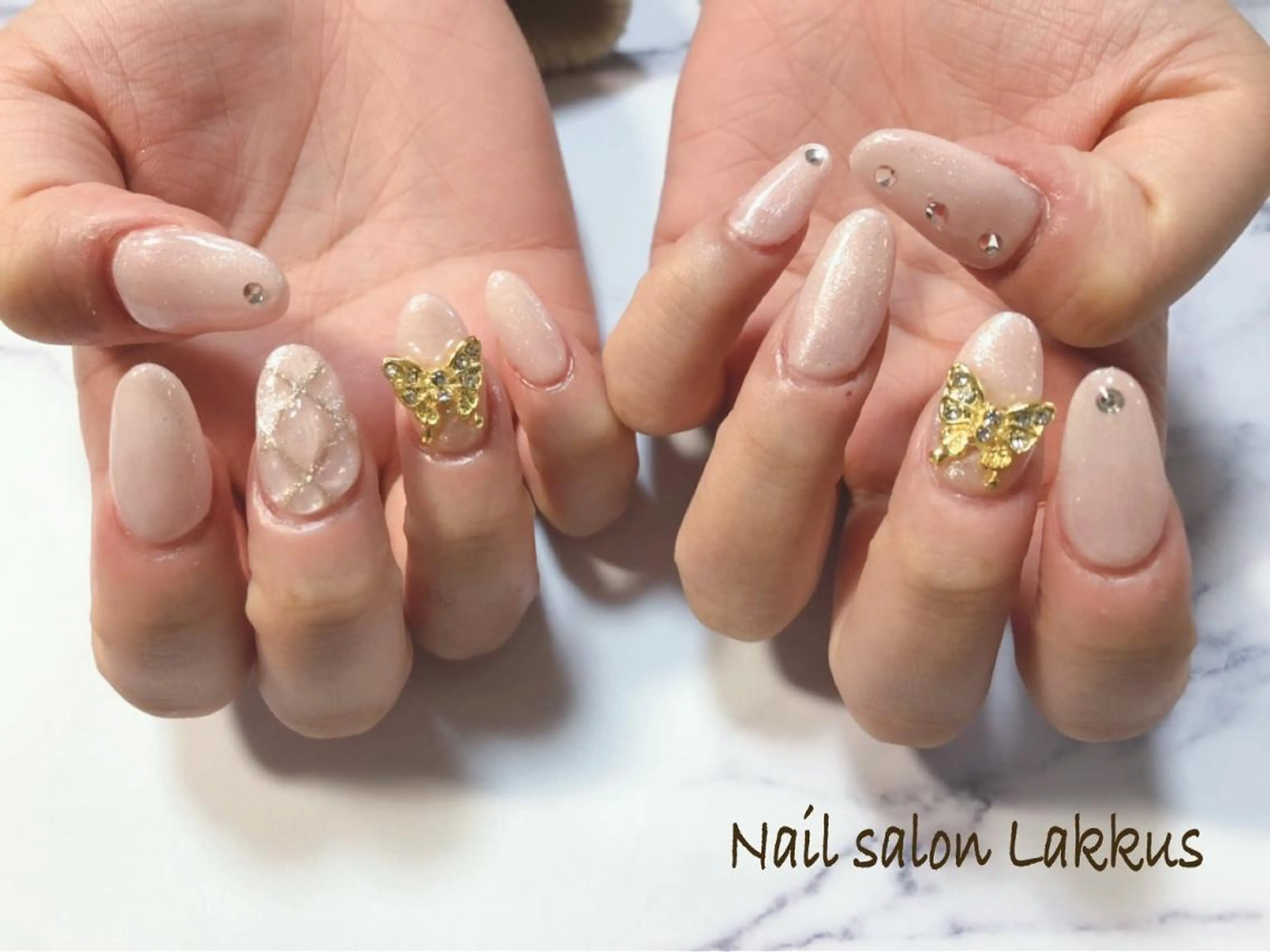 ネイル Lakkus T－CHIのネイルデザイン