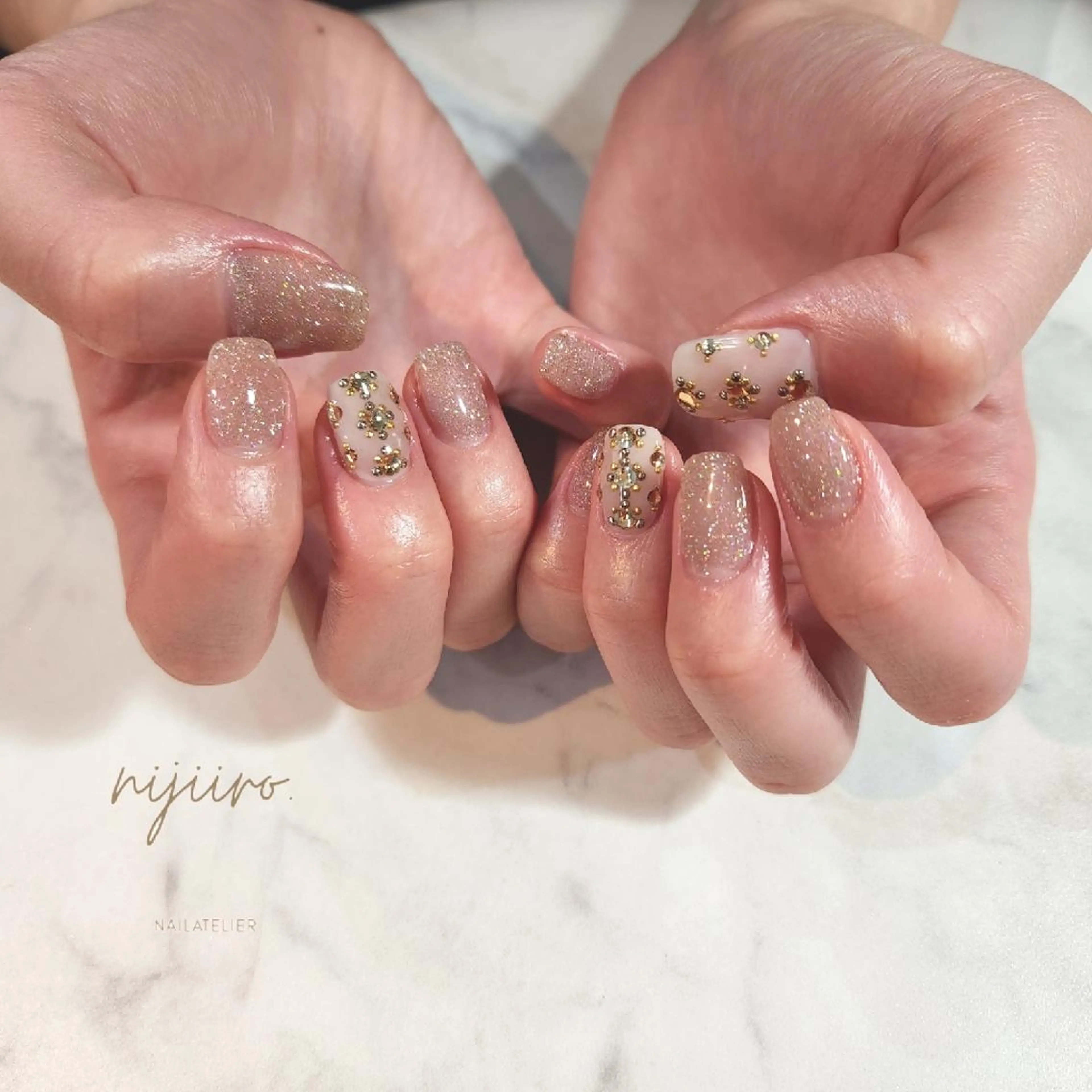 ネイル ハンドネイル nailatelier nijiiro.所属・nijiiro🌈 サトウのネイルデザイン