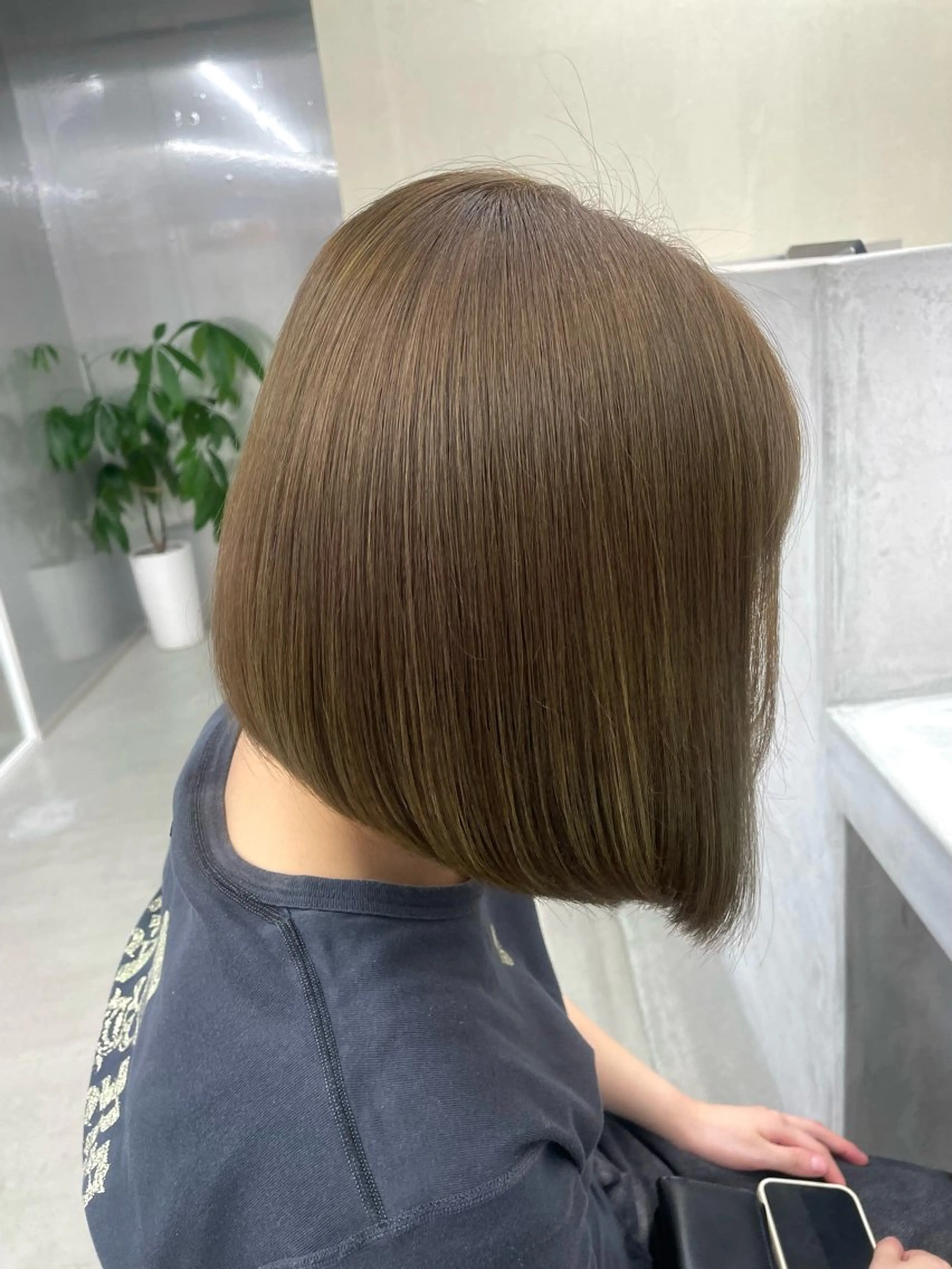 ショート カラー ベージュカラー オリーブベージュ 松村 友里圭のヘアスタイル