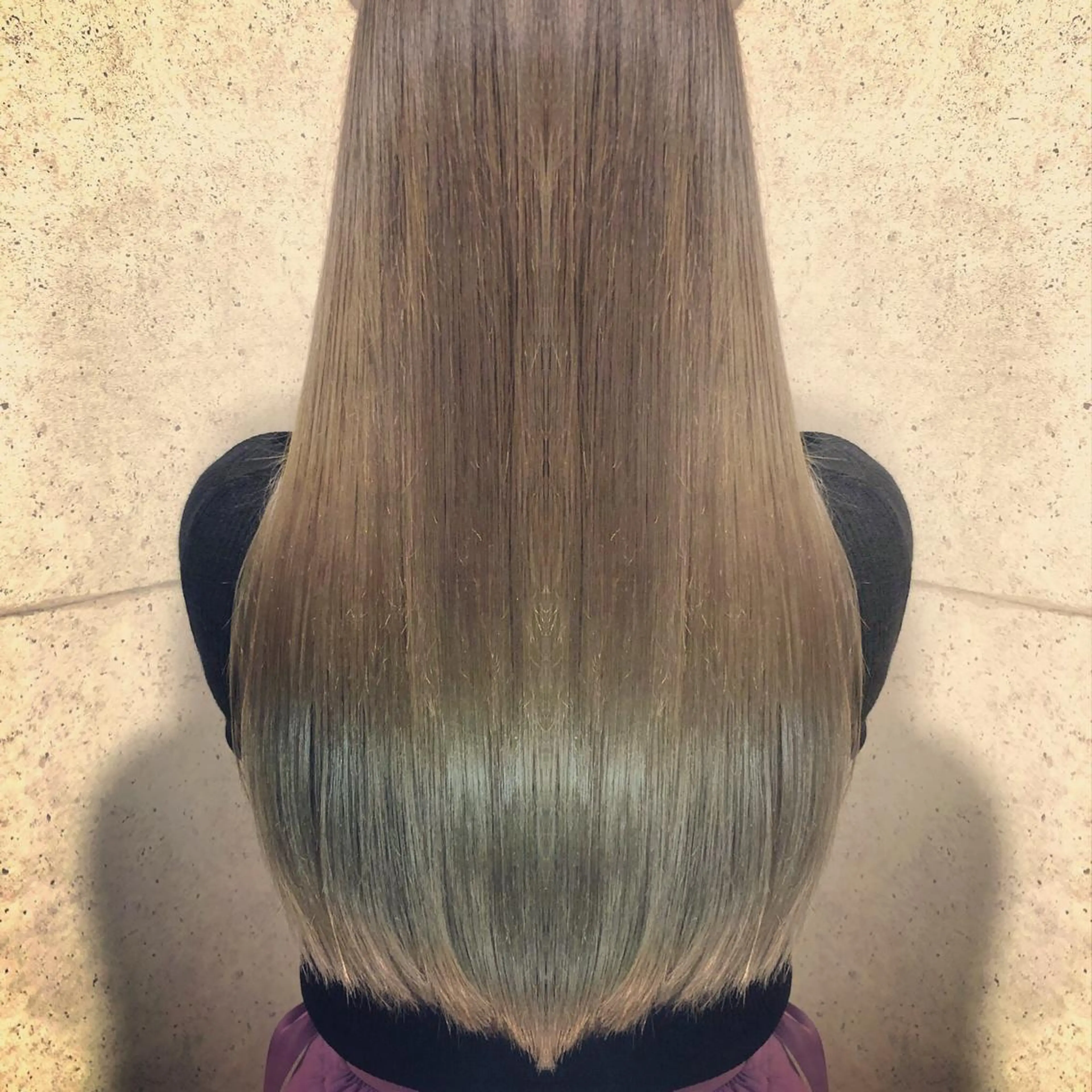 ロング カラー アディクシーカラー ブリーチ トリートメント 酸熱トリートメント 1日1名様限定 予約可能のヘアスタイル