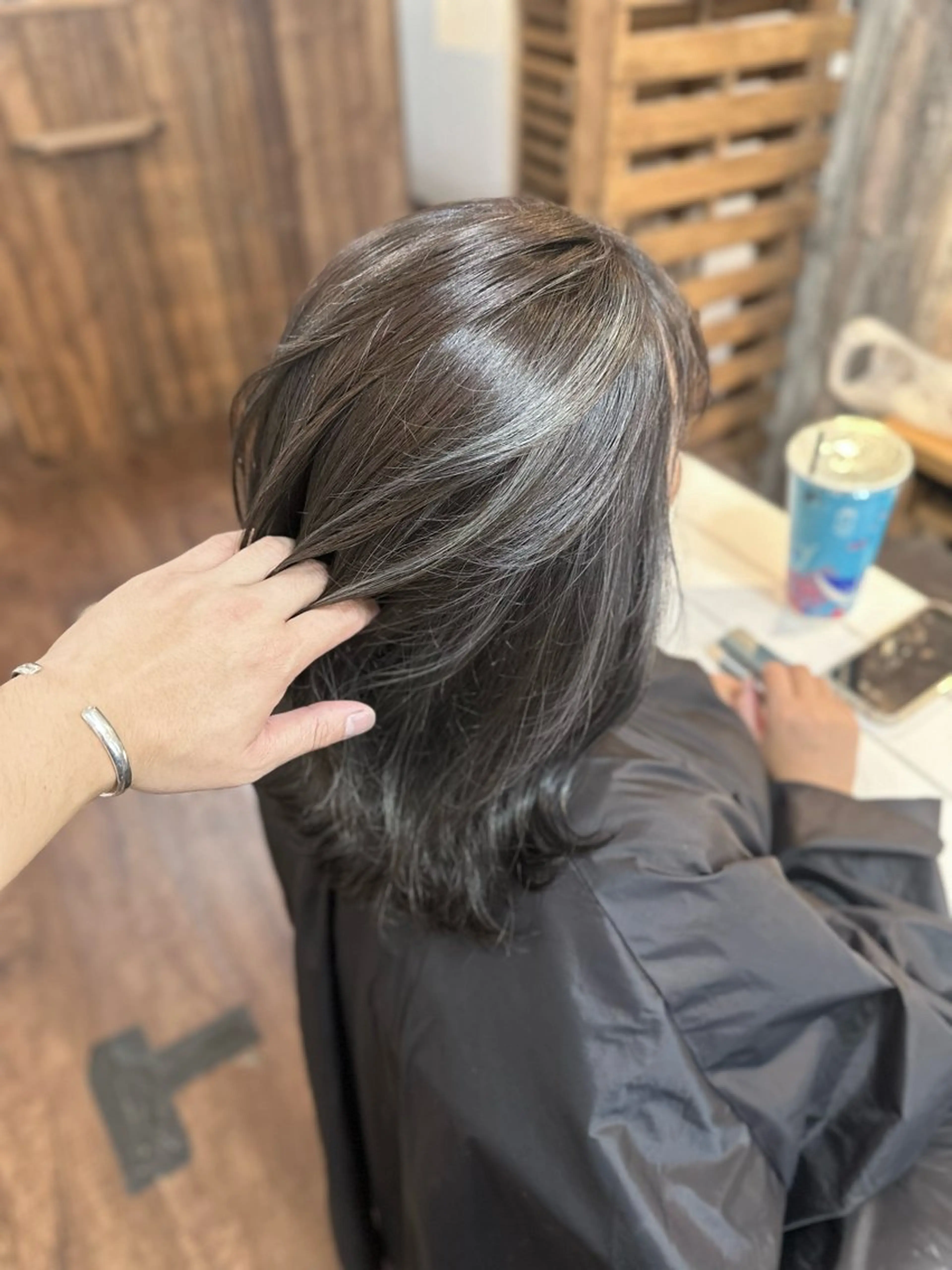 ミディアム カラー ハイライトカラー ハイライト カット ヘアカラー トリートメント Luzir⭐︎ GEN⭐︎のヘアスタイル