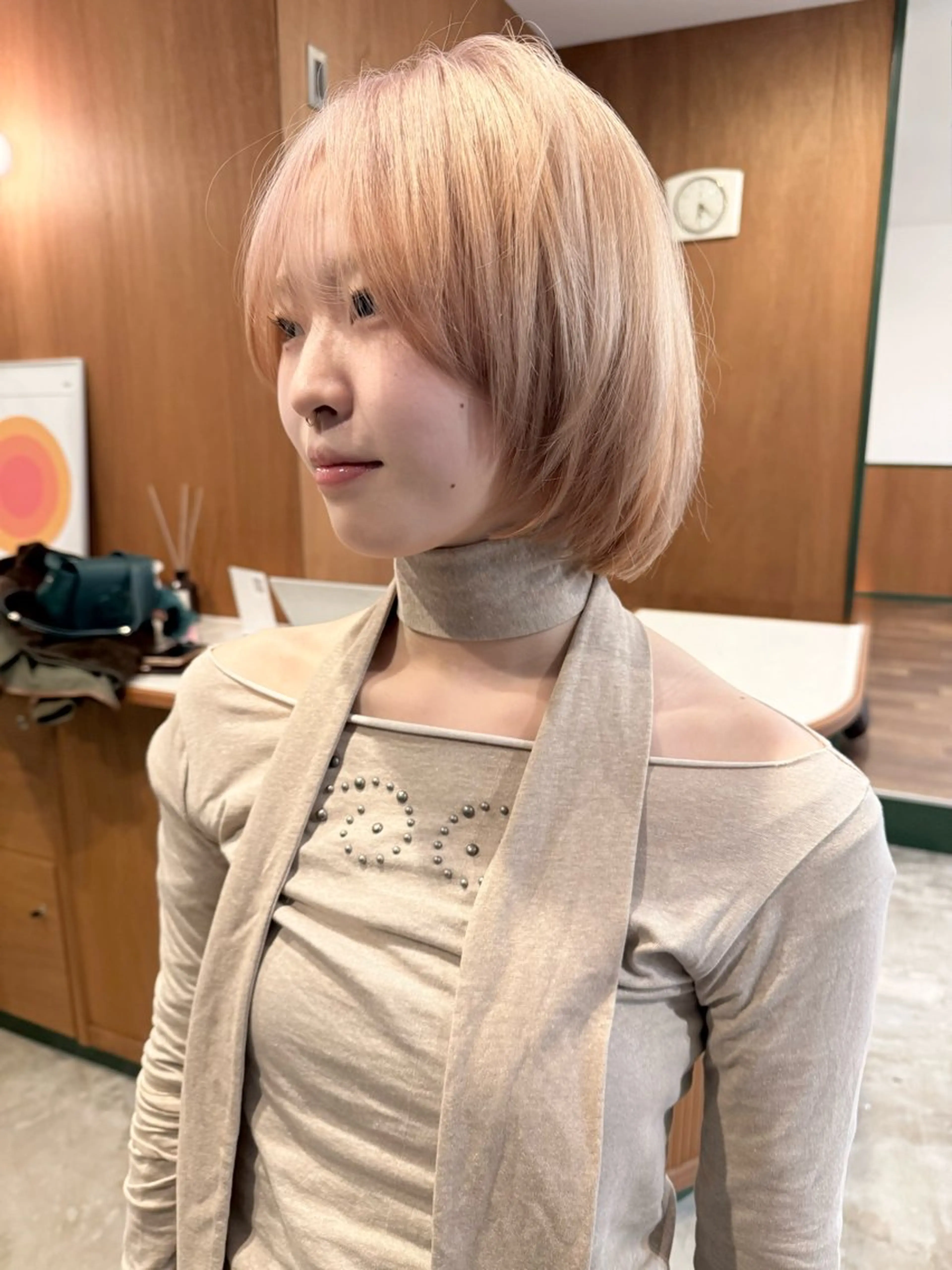 ショート ヘアカラー 【レイヤー/透明感/ ハイトーン】Rionのヘアスタイル