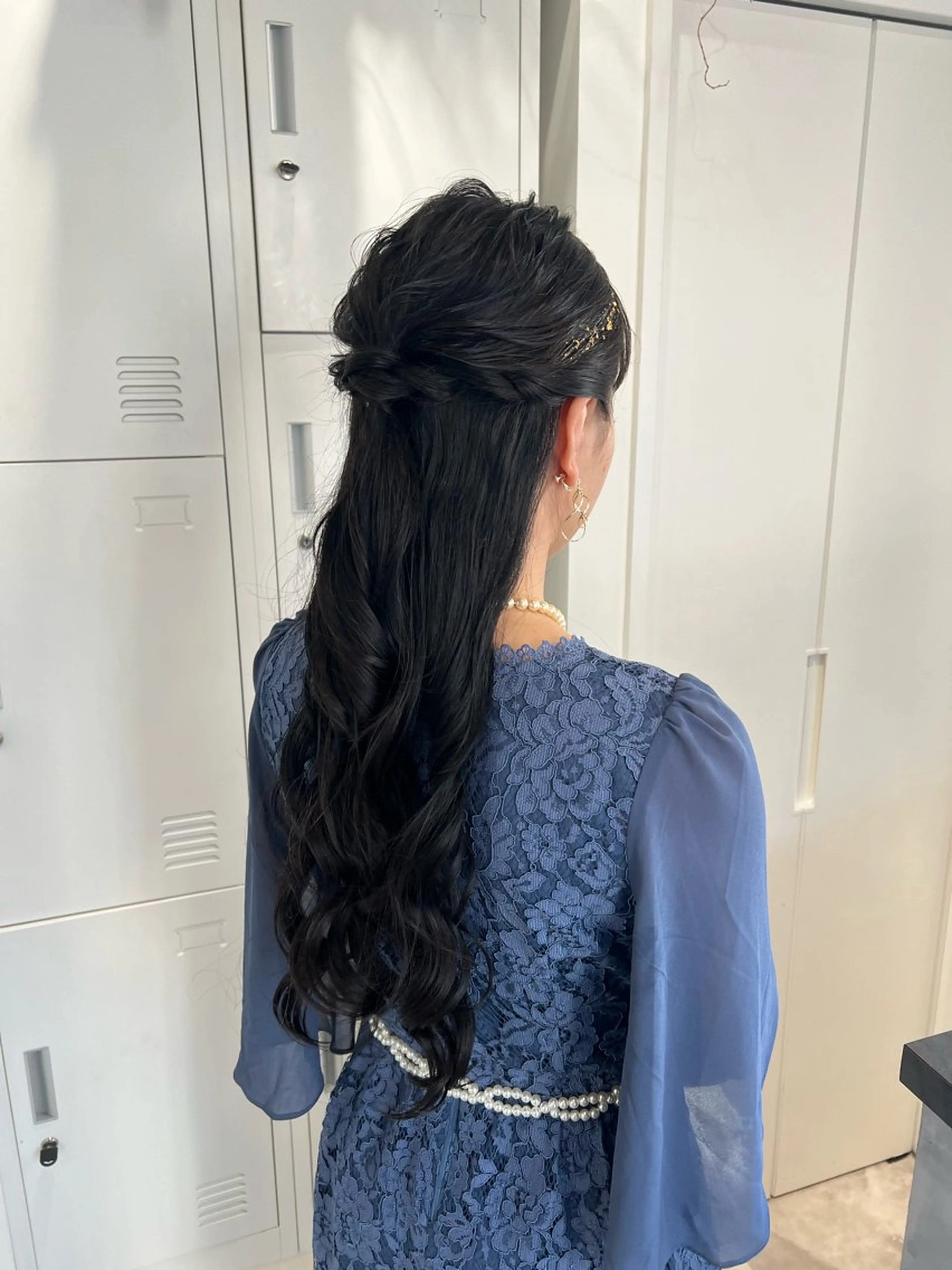 ロング ヘアアレンジ ハーフアップ ヘアセット 黒阪 なみのヘアスタイル