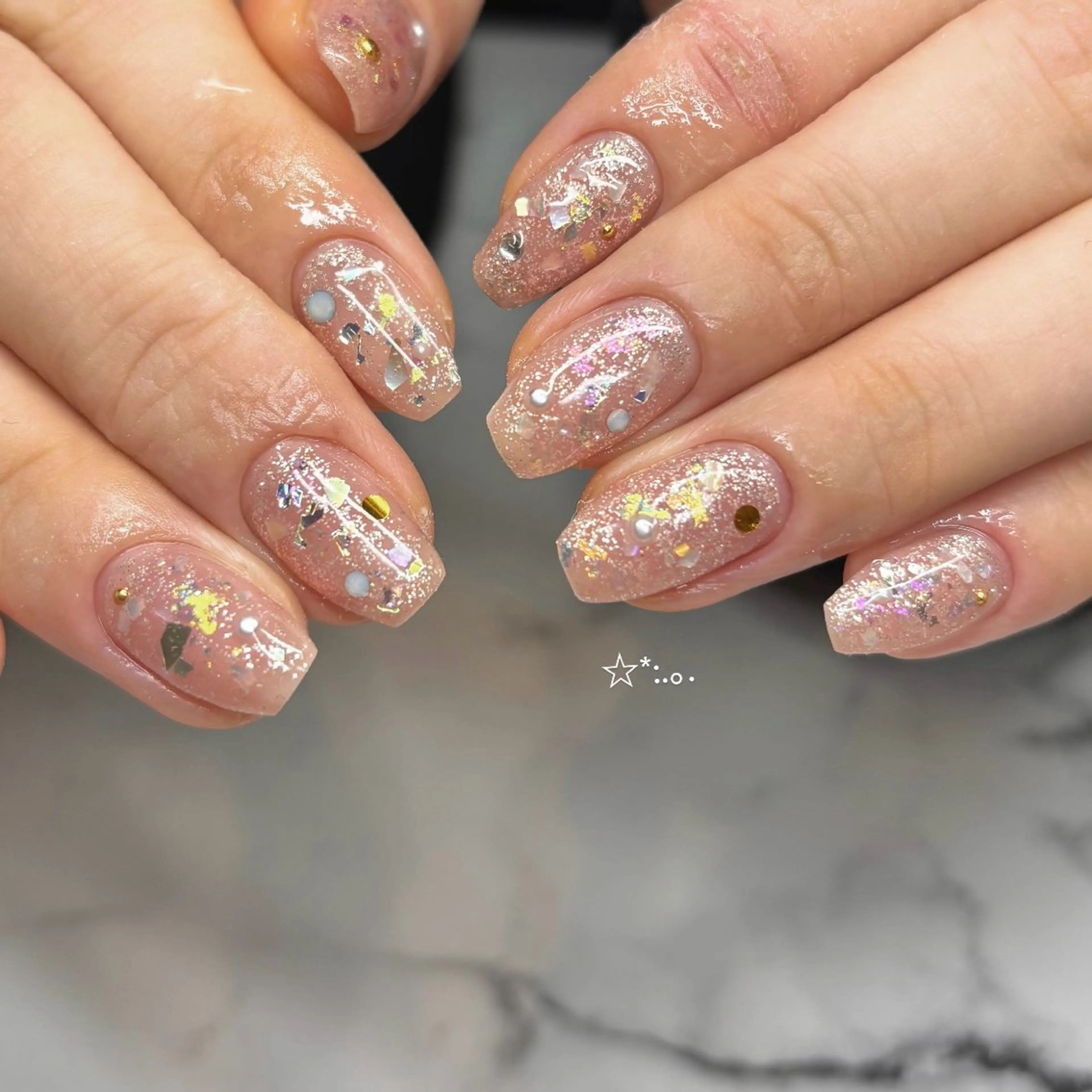 ネイル ハンドネイル 𝒾𝓀𝑜𝒾 ☆*:.｡.のマツエク・マツパデザイン