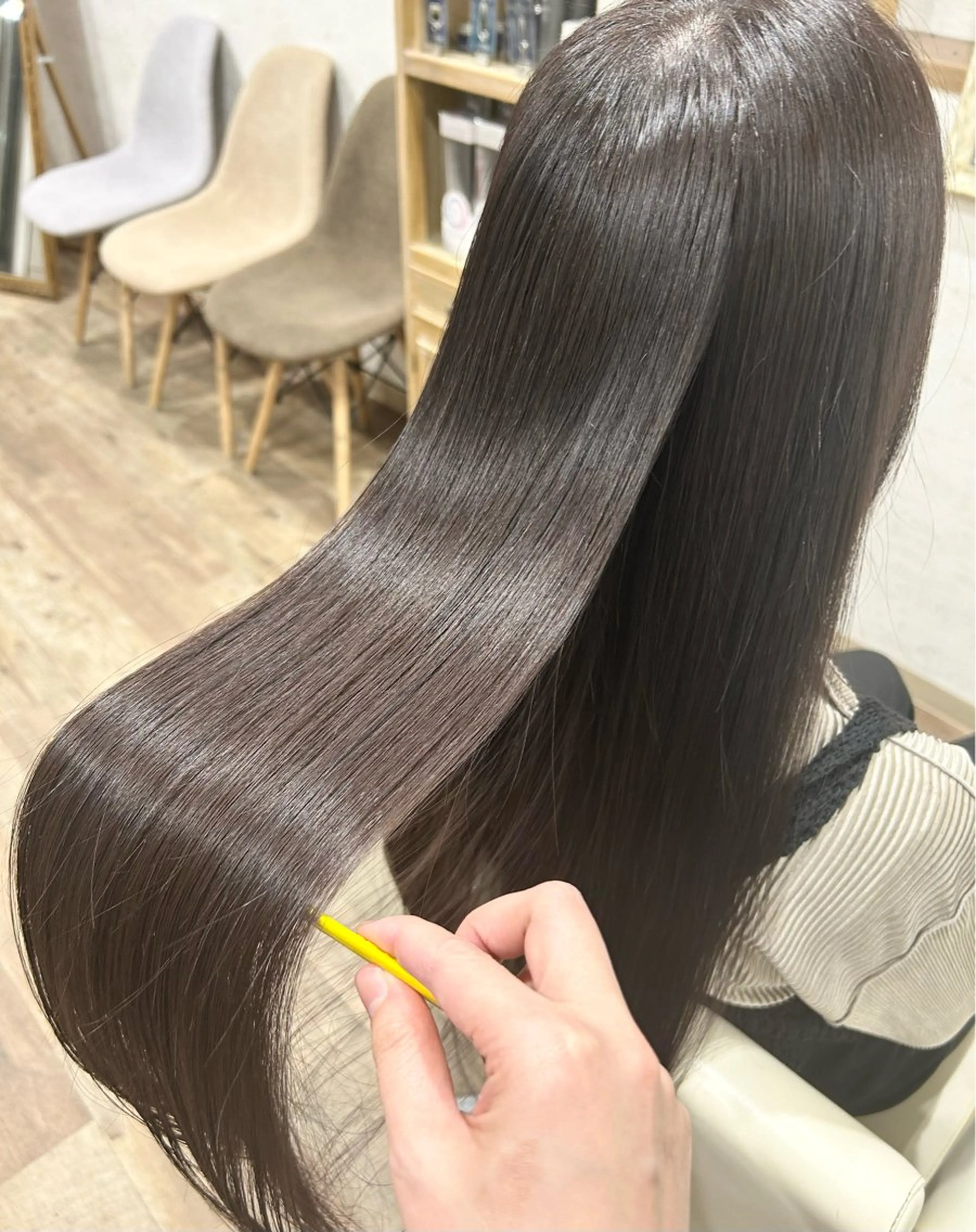 ロング 山口 栞奈のヘアスタイル