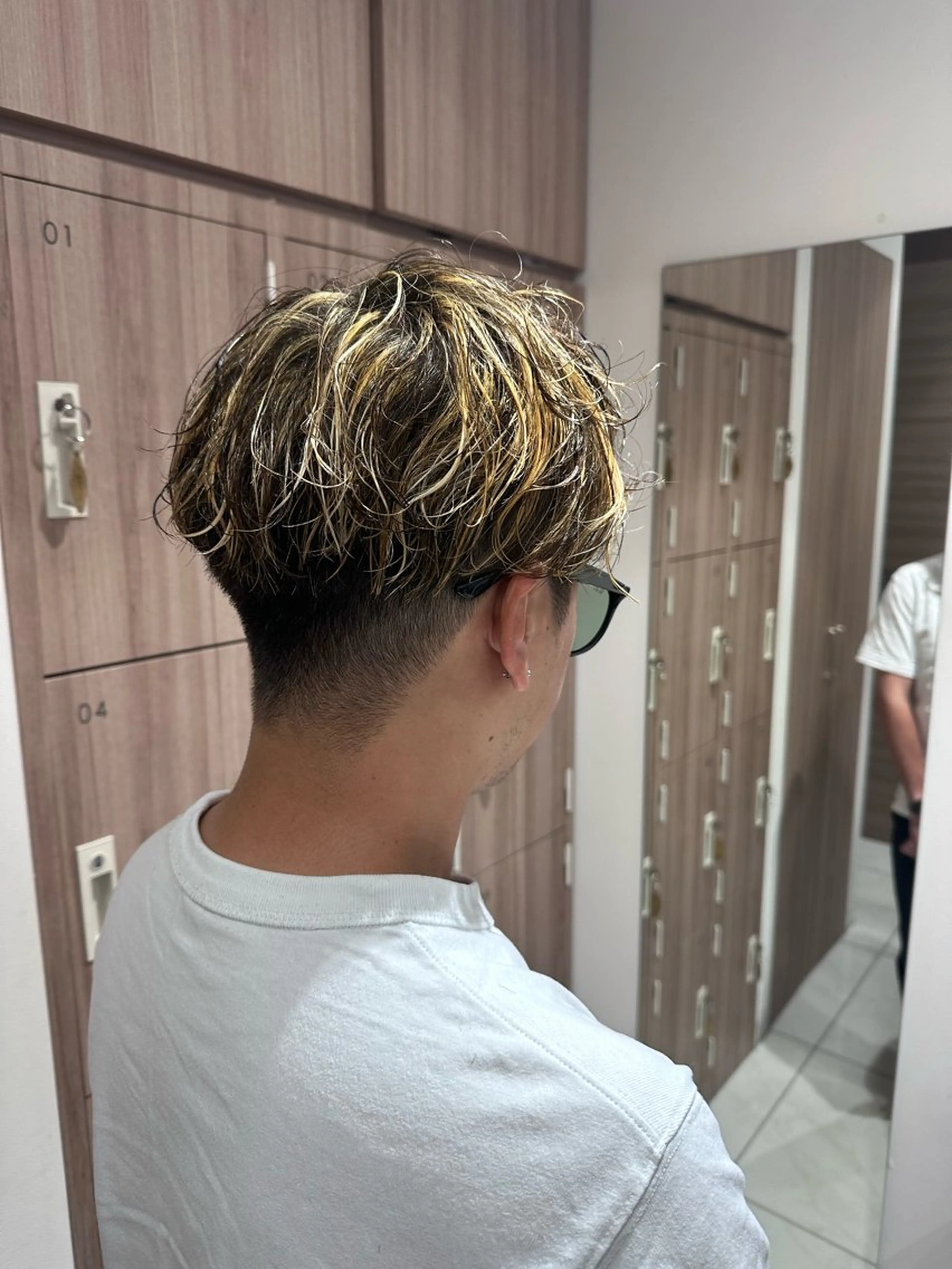 カラー パーマ メンズ メンズブリーチ メンズハイライト メンズパーマ ブリーチ ハイライトカラー カット パーマ ヘアセット/メンズ パーマChihoのヘアスタイル