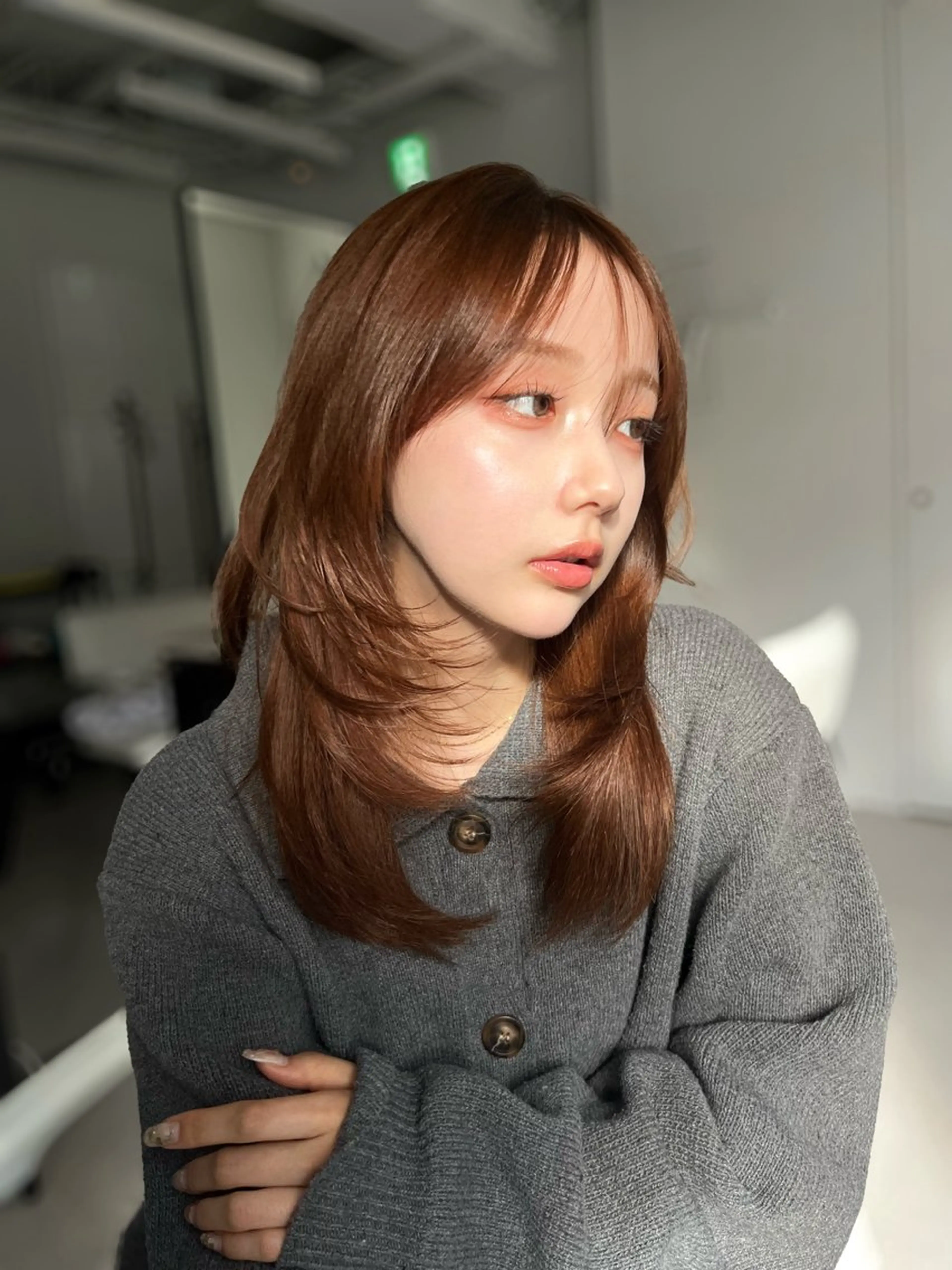 ロング カラー ブラウンカラー 透明感カラー 顔まわりレイヤー 韓国風ヘア レイヤーカット 透明感カラー✨🩵 韓国ヘアkanatoのヘアスタイル
