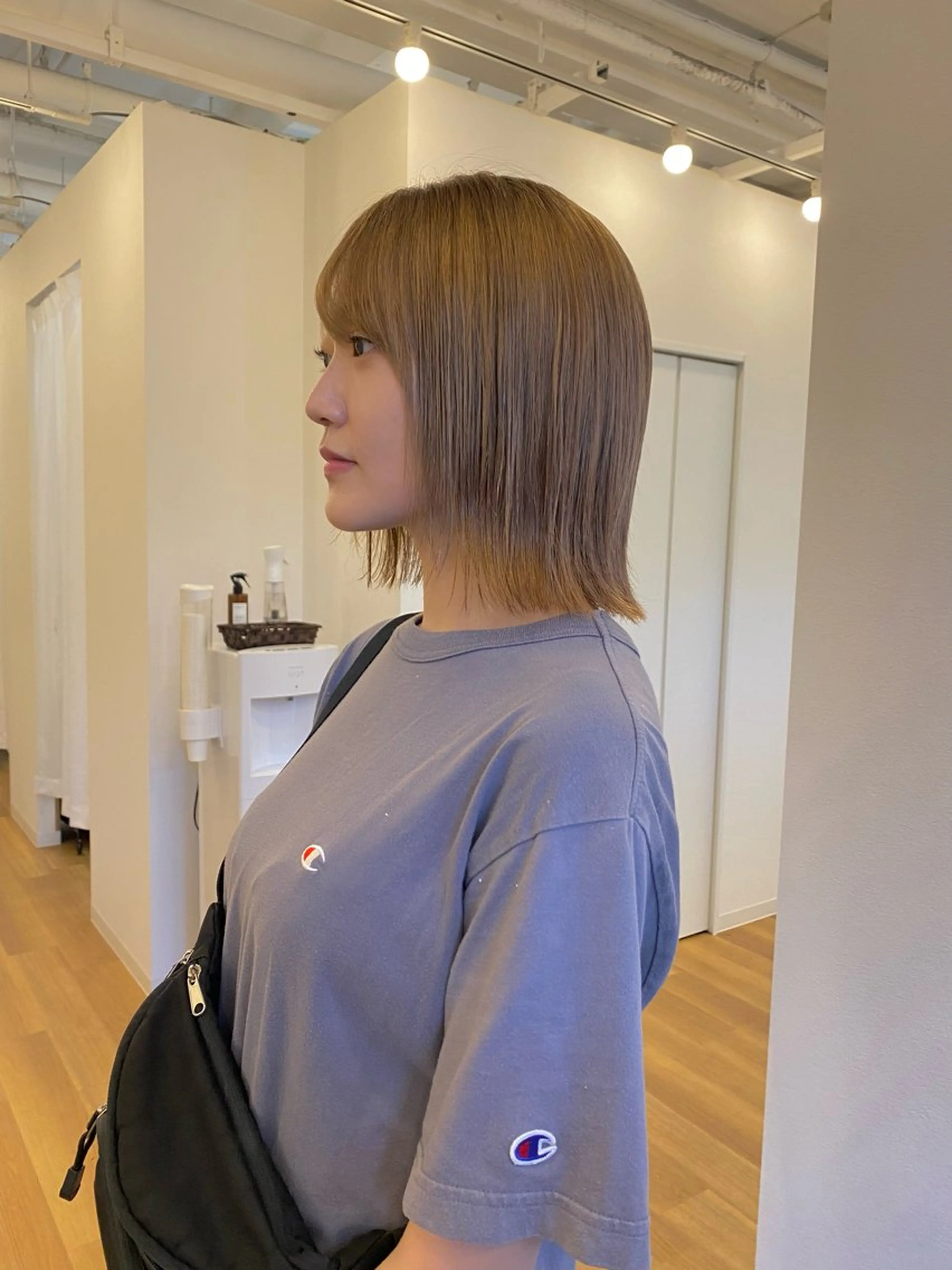 ミディアム カラー グレージュ ミルクティーグレージュ 林 瑠夏のヘアスタイル