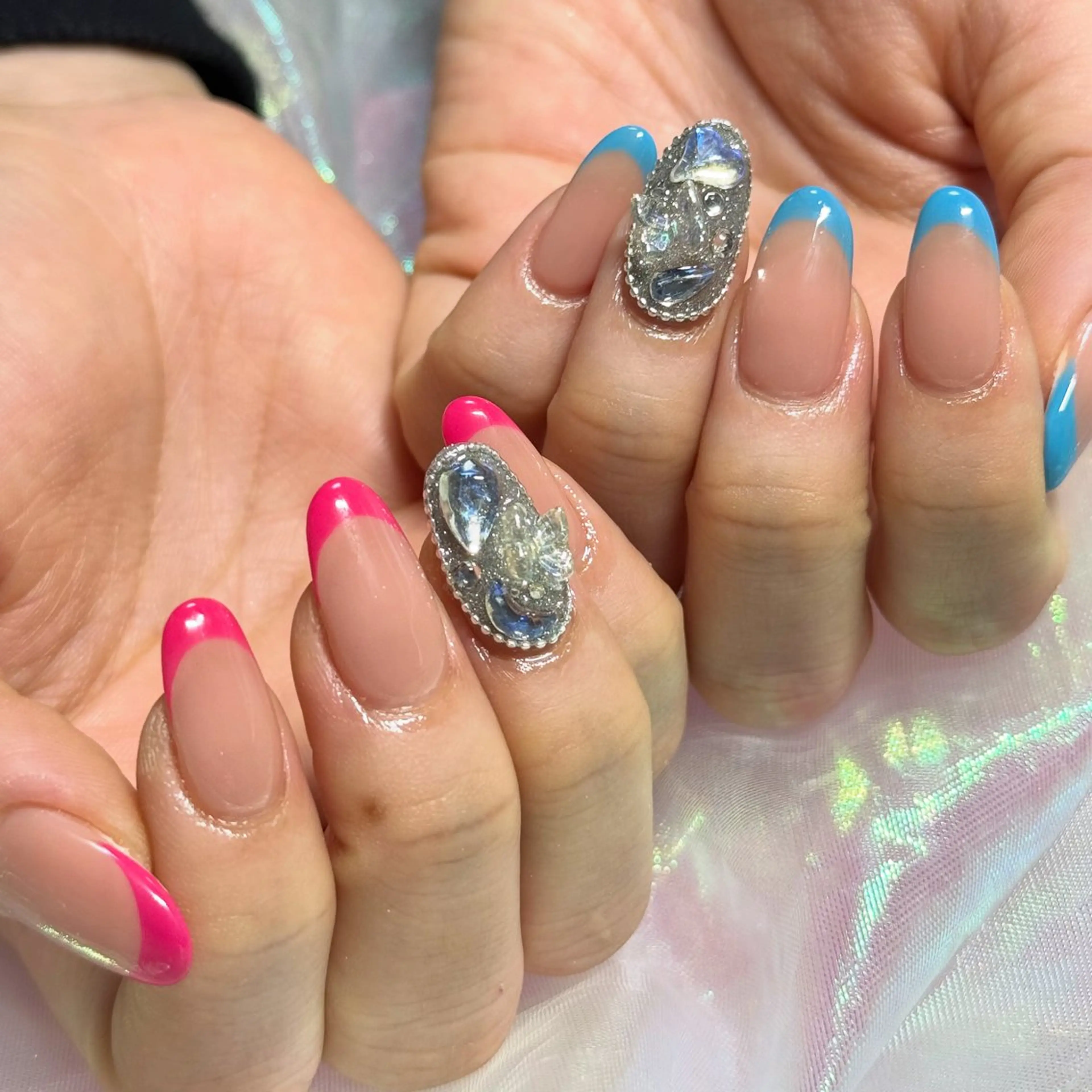ネイル ハンドネイル 【OKIKA】 らん🦖🌈🧡のマツエク・マツパデザイン