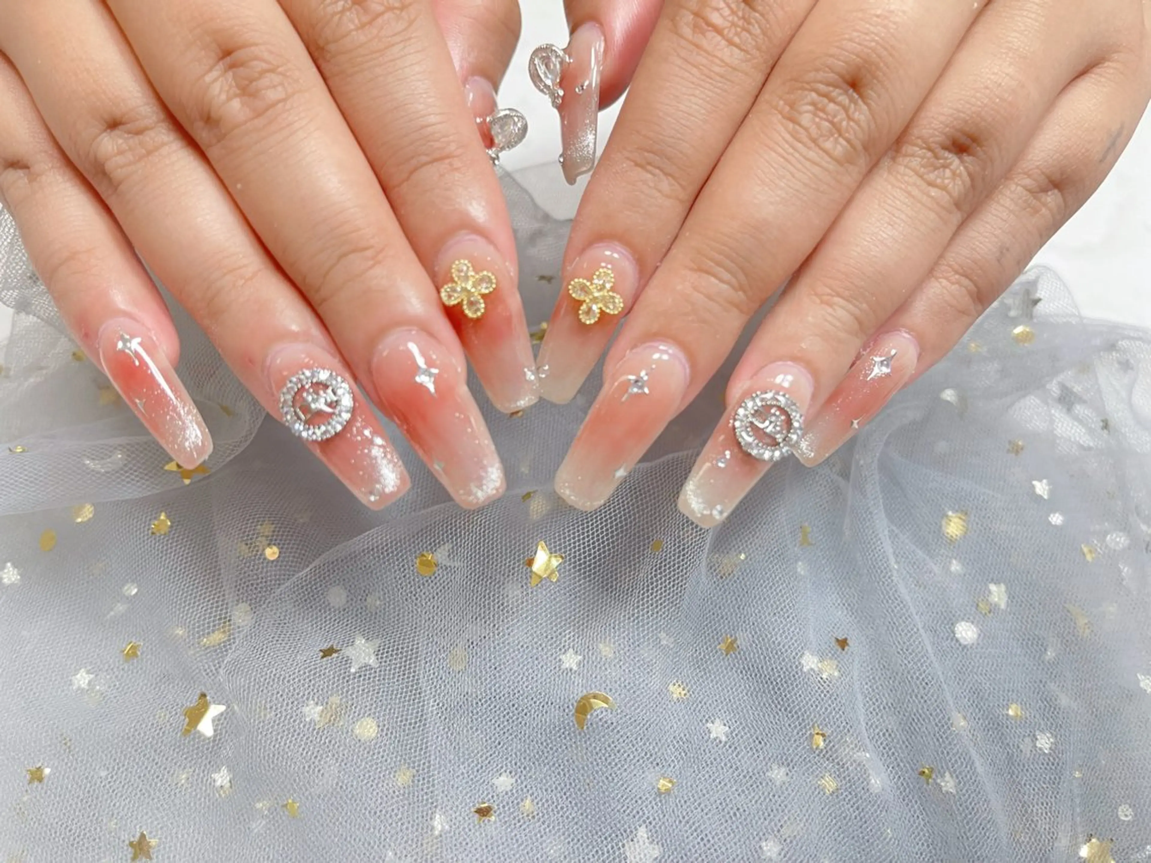 ネイル ハンドネイル 🎀ネイルサロン エクラYUI🎀のネイルデザイン