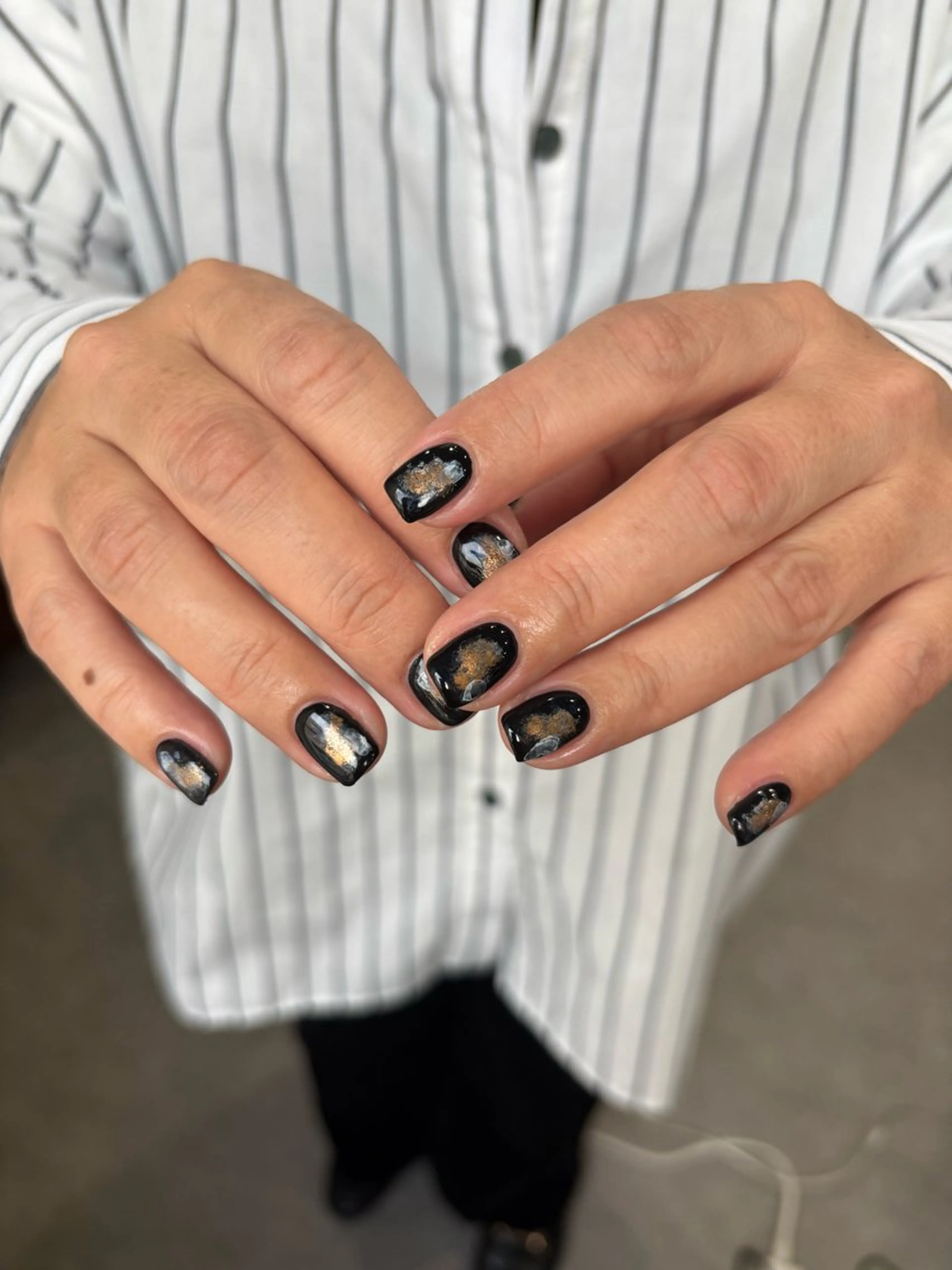 ネイル ゴールド ニュアンスネイル ogura maoのネイルデザイン