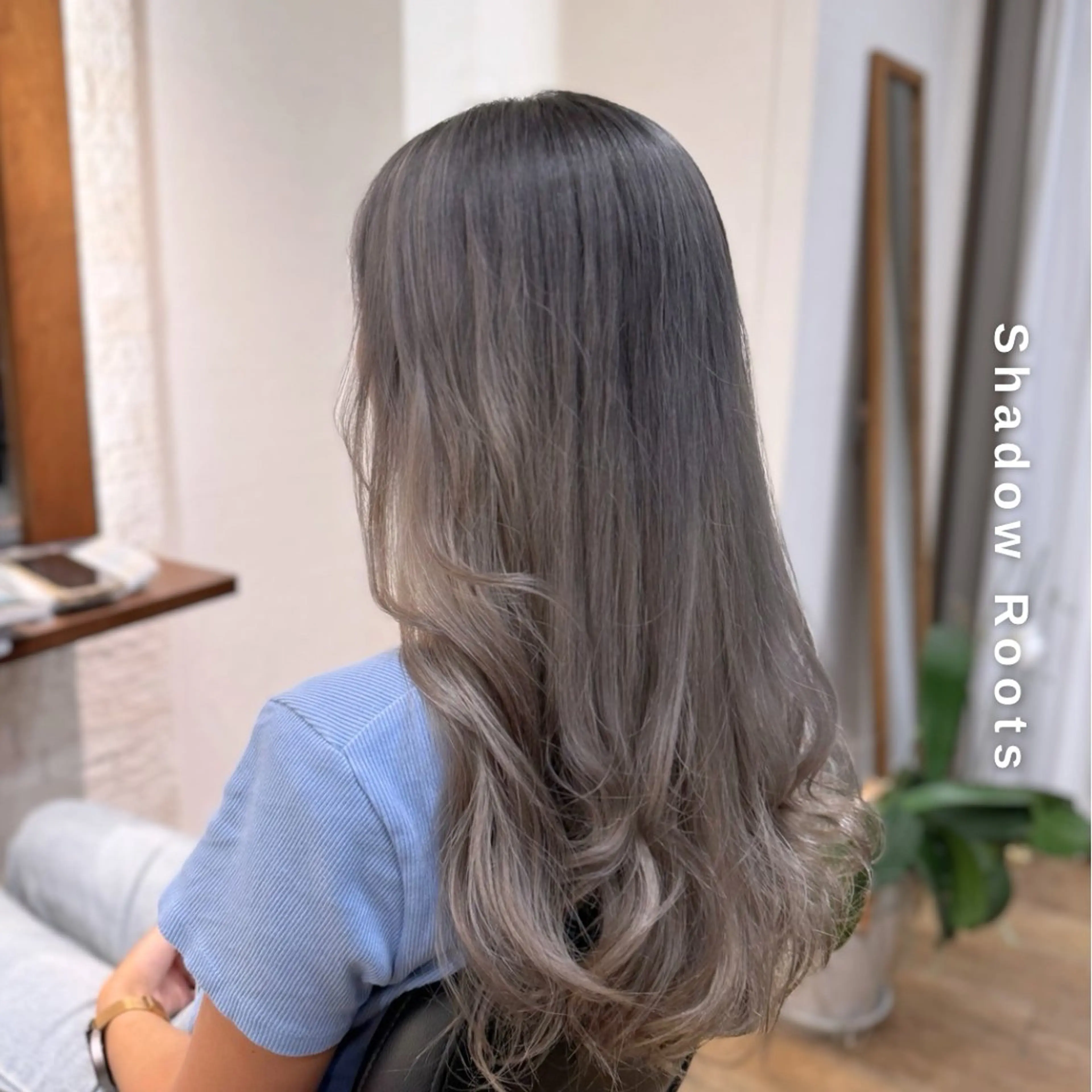 ロング カラー グラデーションカラー シルバー ヘアカラー トリートメント ヘアセット しんのすけ /モデルさん募集中のヘアスタイル