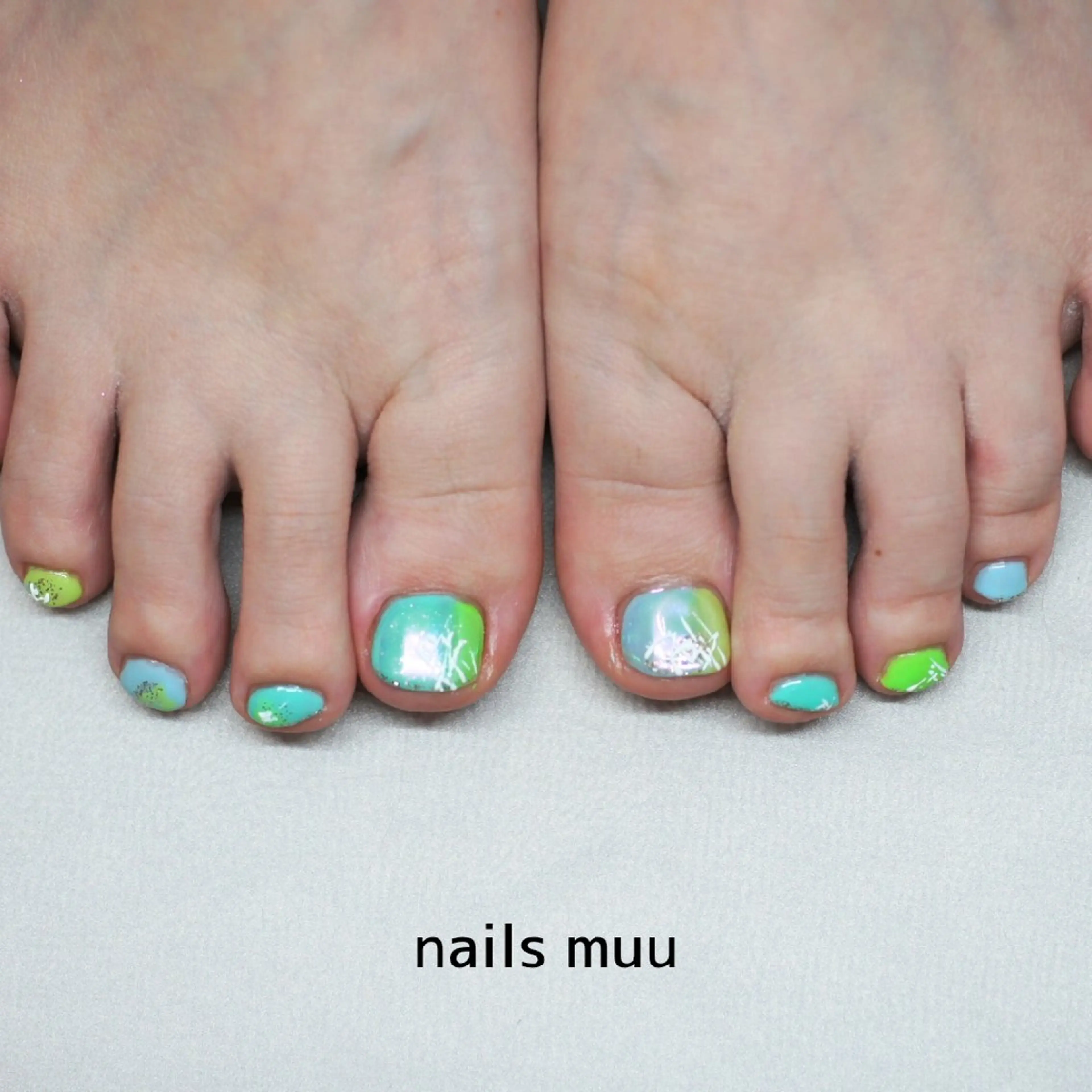 ネイル フットネイル フットネイル nails muu まゆのネイルデザイン