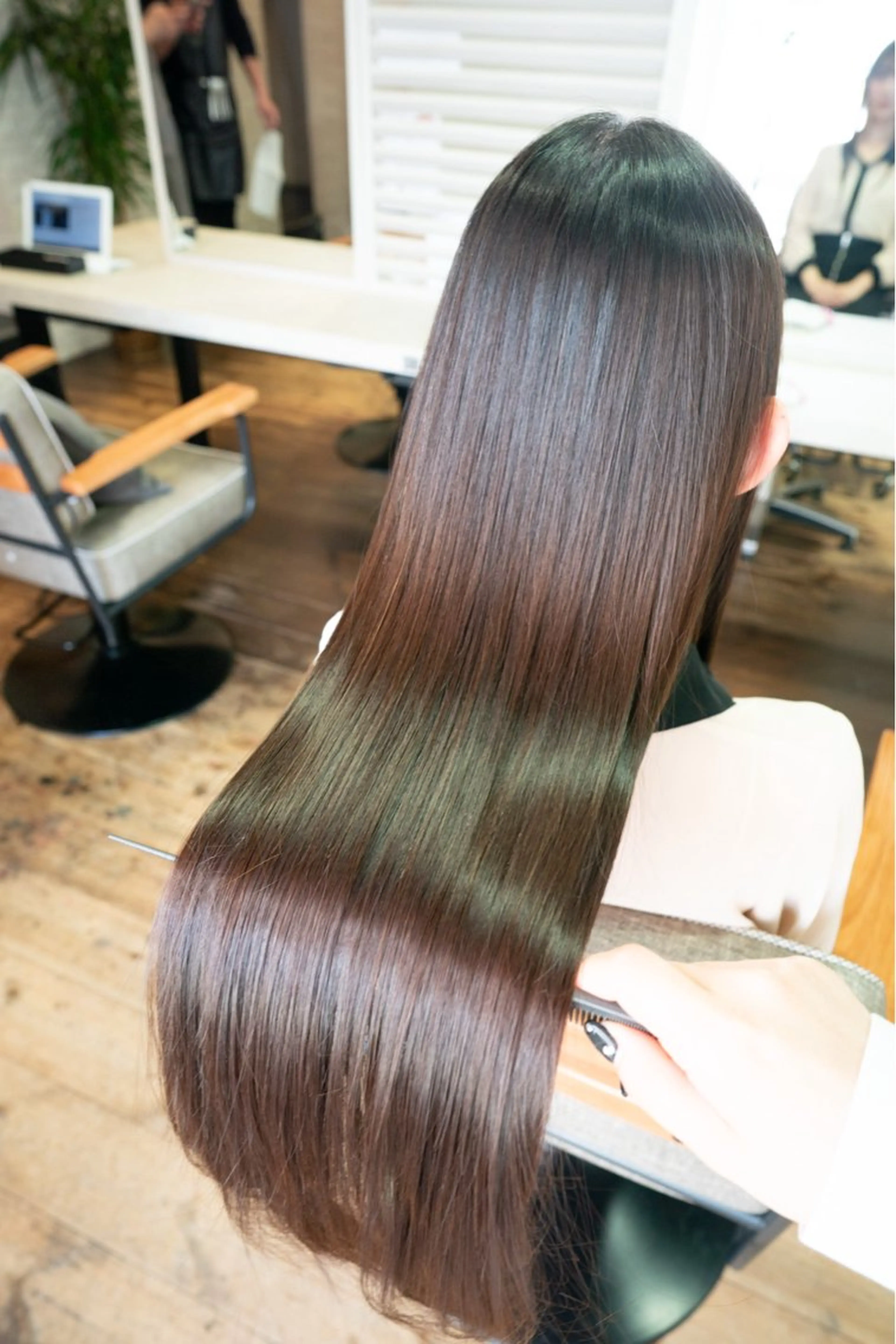 ロング 髪質改善 縮毛矯正 トリートメント 酸性ストレート 酸熱トリートメント 藤井 佑真のヘアスタイル