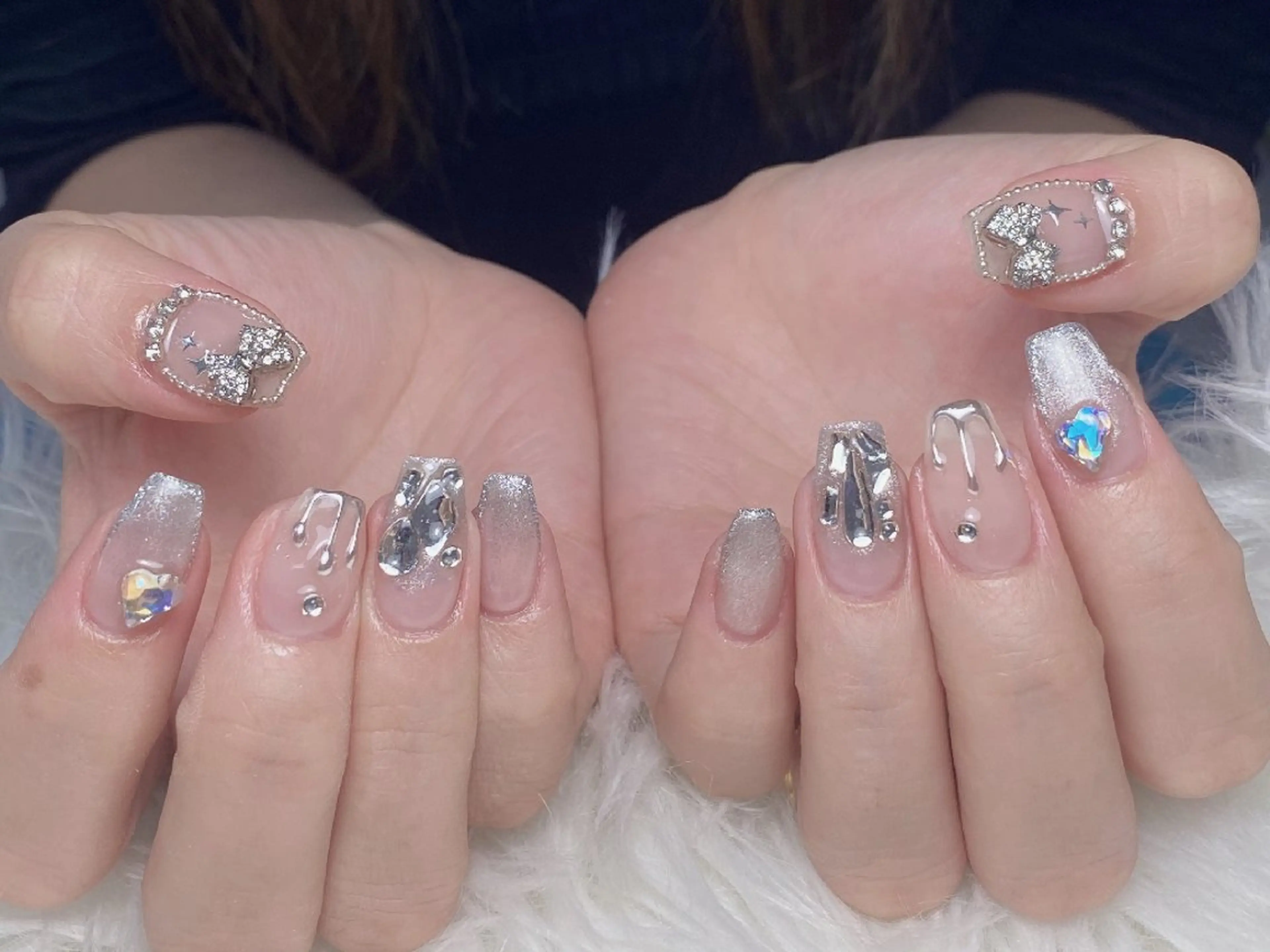 ネイル チークネイル 長さ出し フレンチネイル ジェルネイル キラキラネイル ハンドネイル UM Nail Salonのネイルデザイン