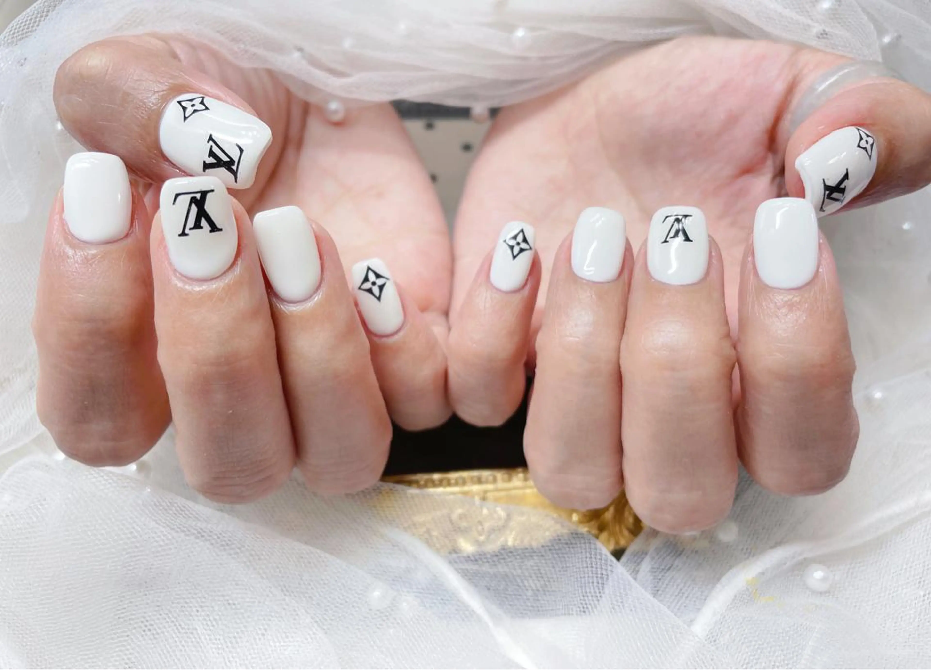 ネイル マジック ミラーのネイルデザイン