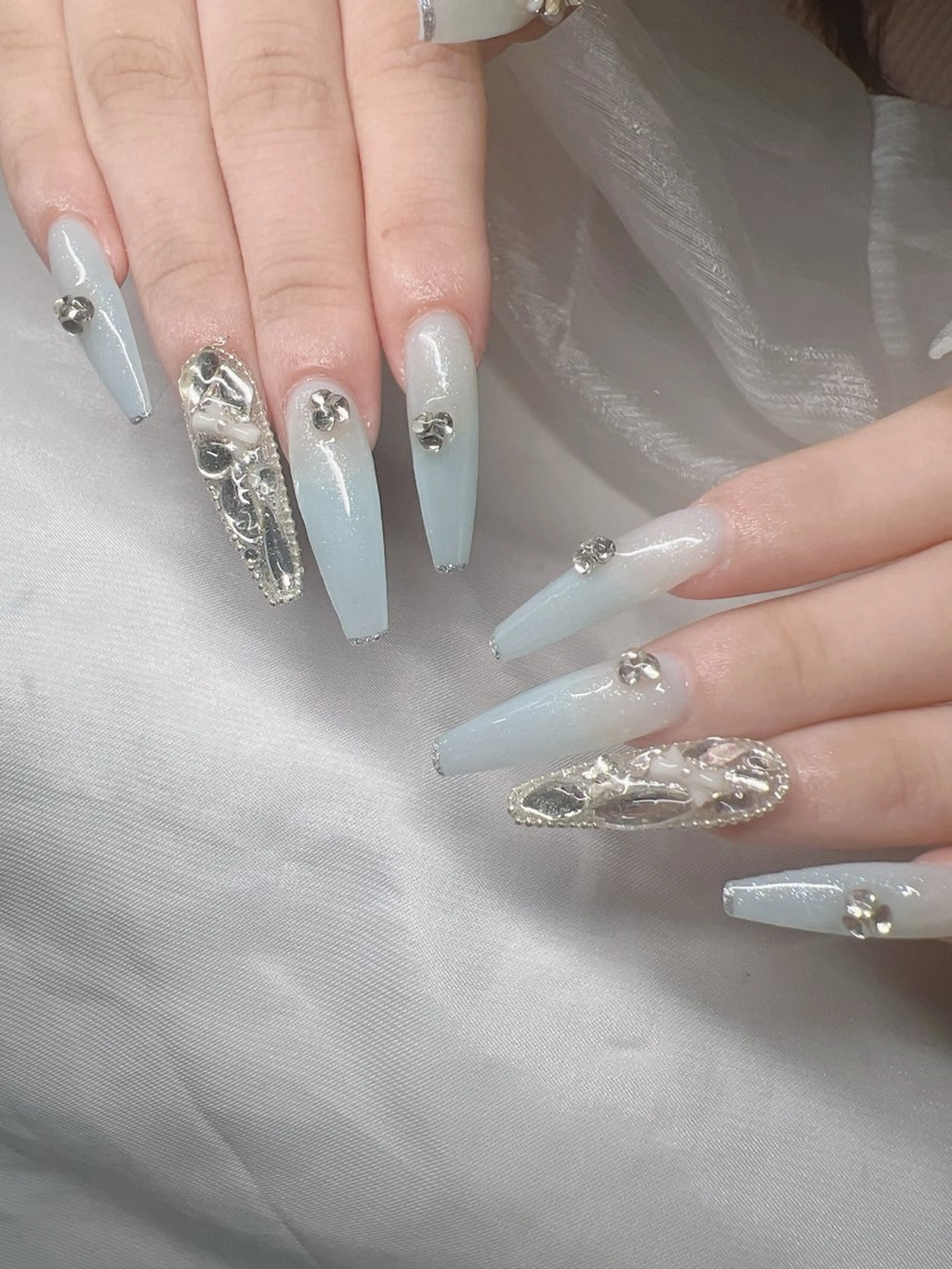 ネイル ハンドネイル Lee Nailsのネイルデザイン