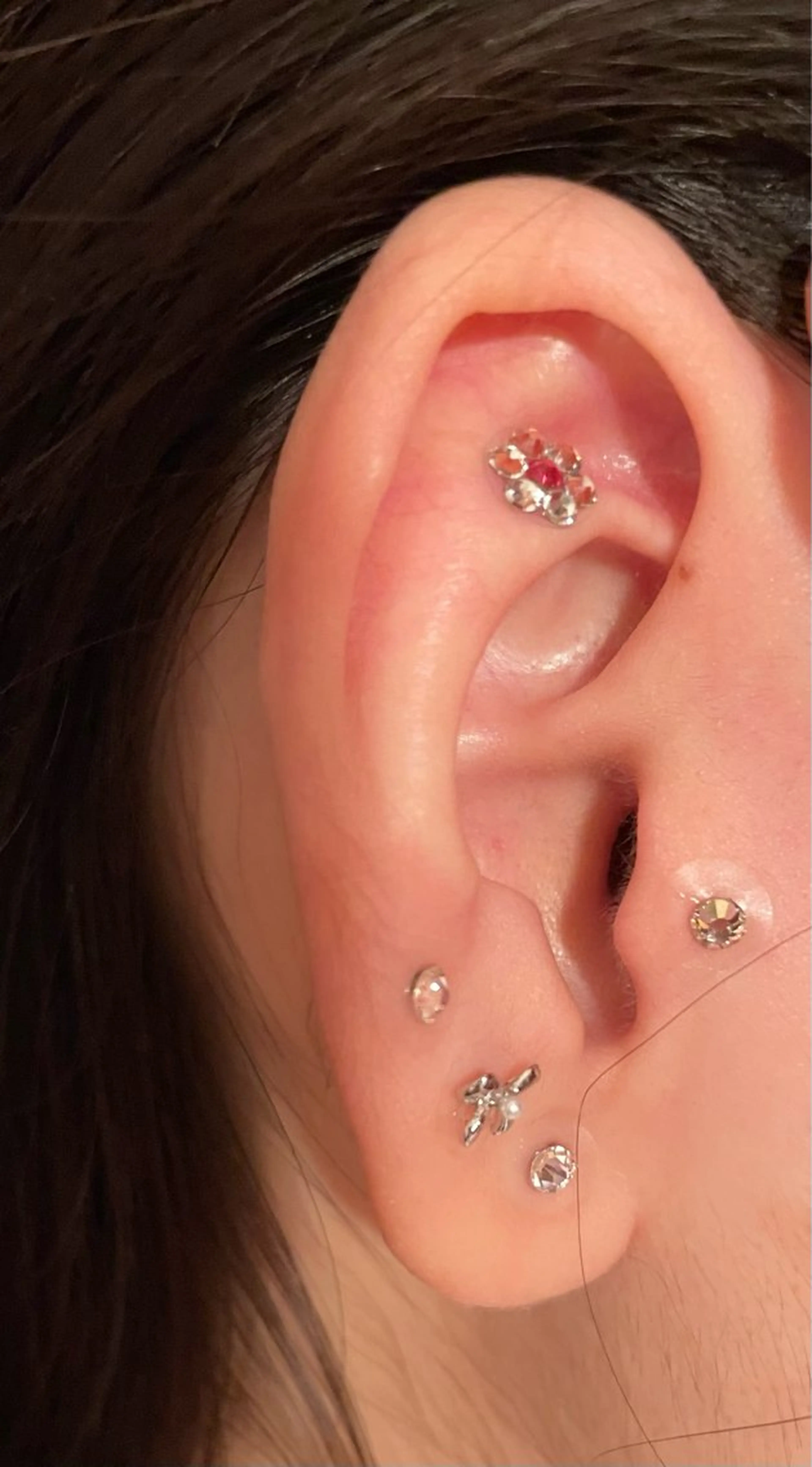 小顔×小顔×小顔 おくむらサロン所属・耳ツボジュエリー 3000円のエステ・リラクイメージ