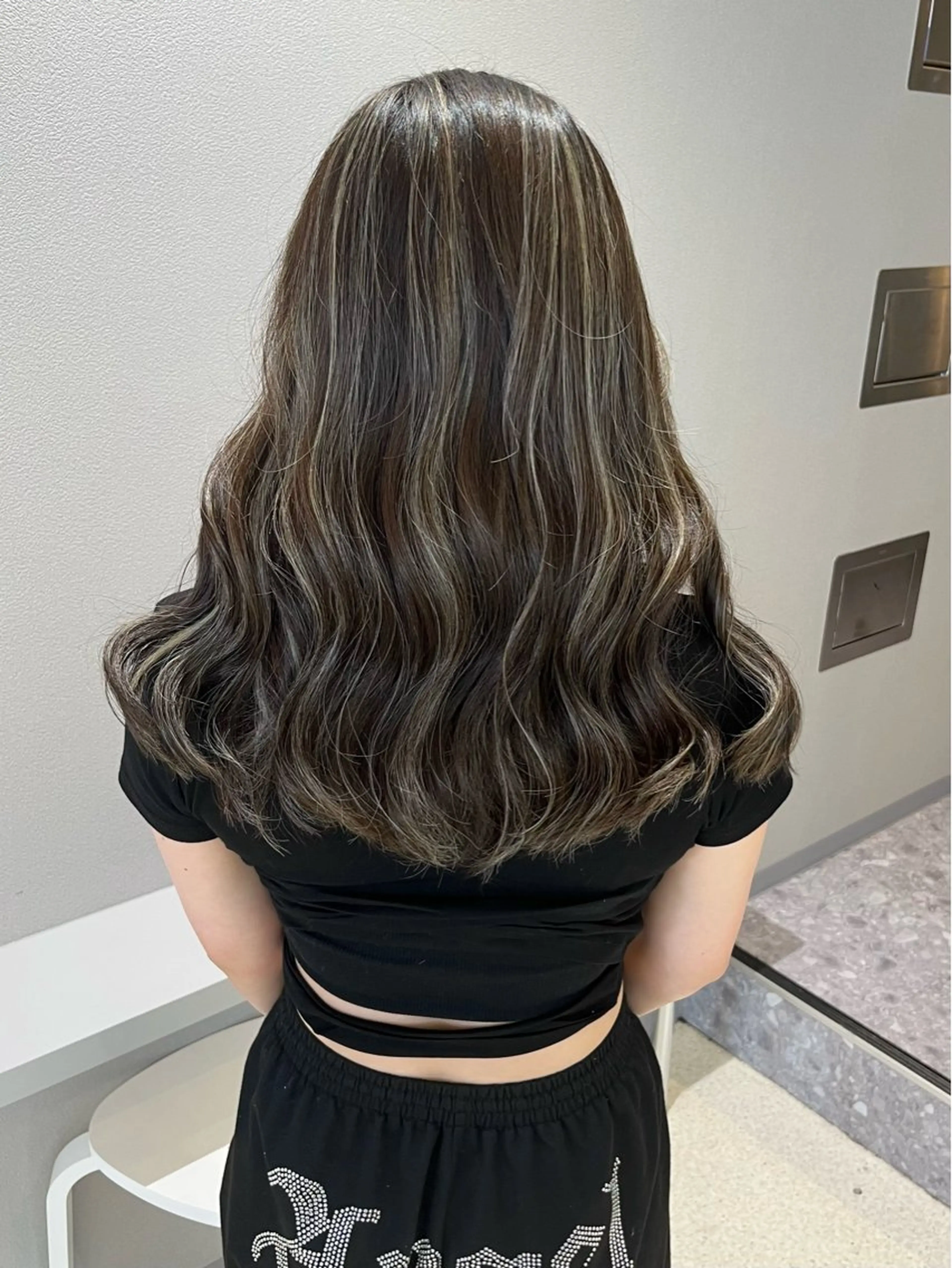 ロング カラー ハイライトカラー ハイライト KANA🎀韓国 🇰🇷ハイライトのヘアスタイル