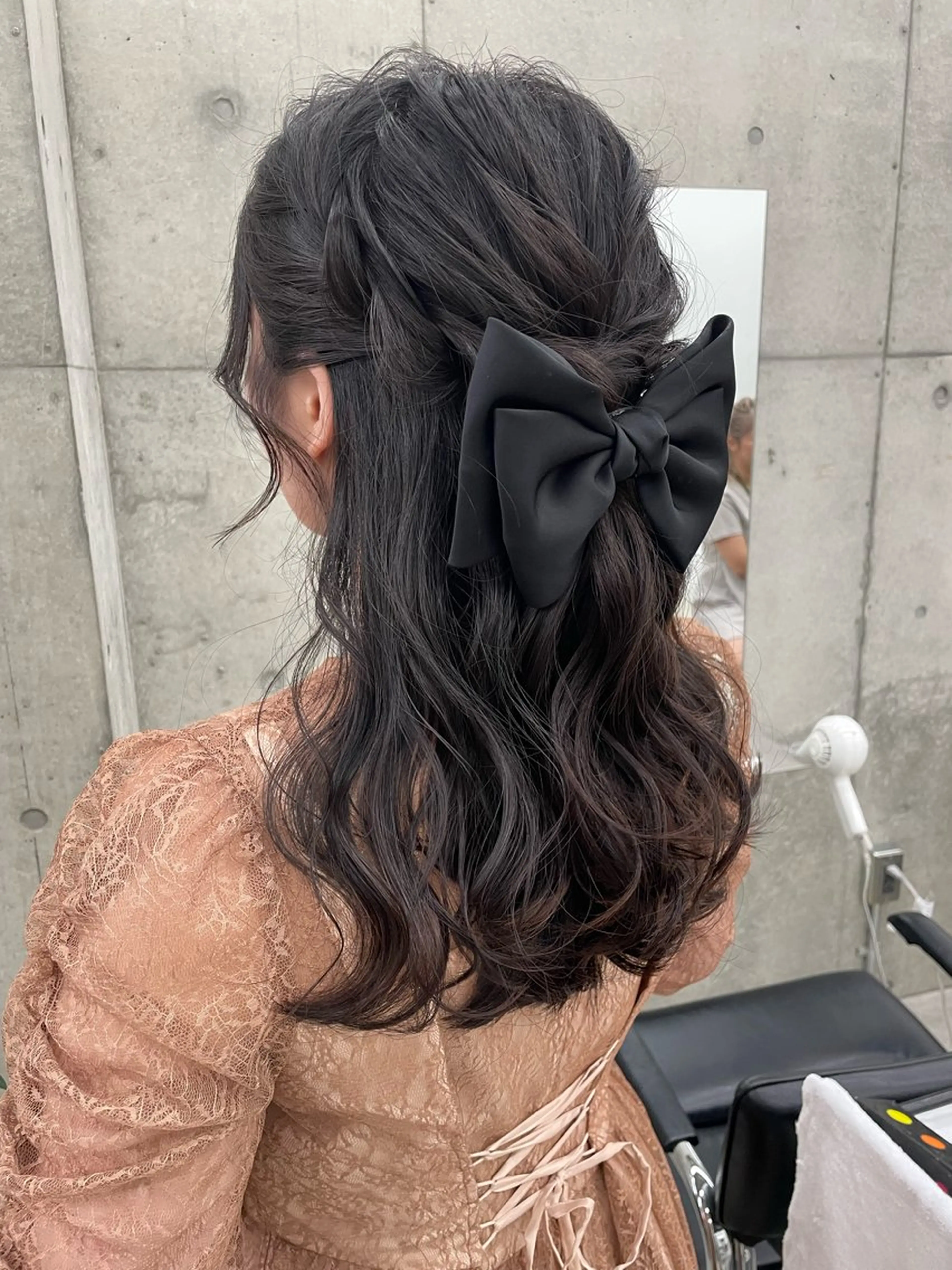 セミロング カット ヘアカラー ヘアセット 手島 カミラのヘアスタイル